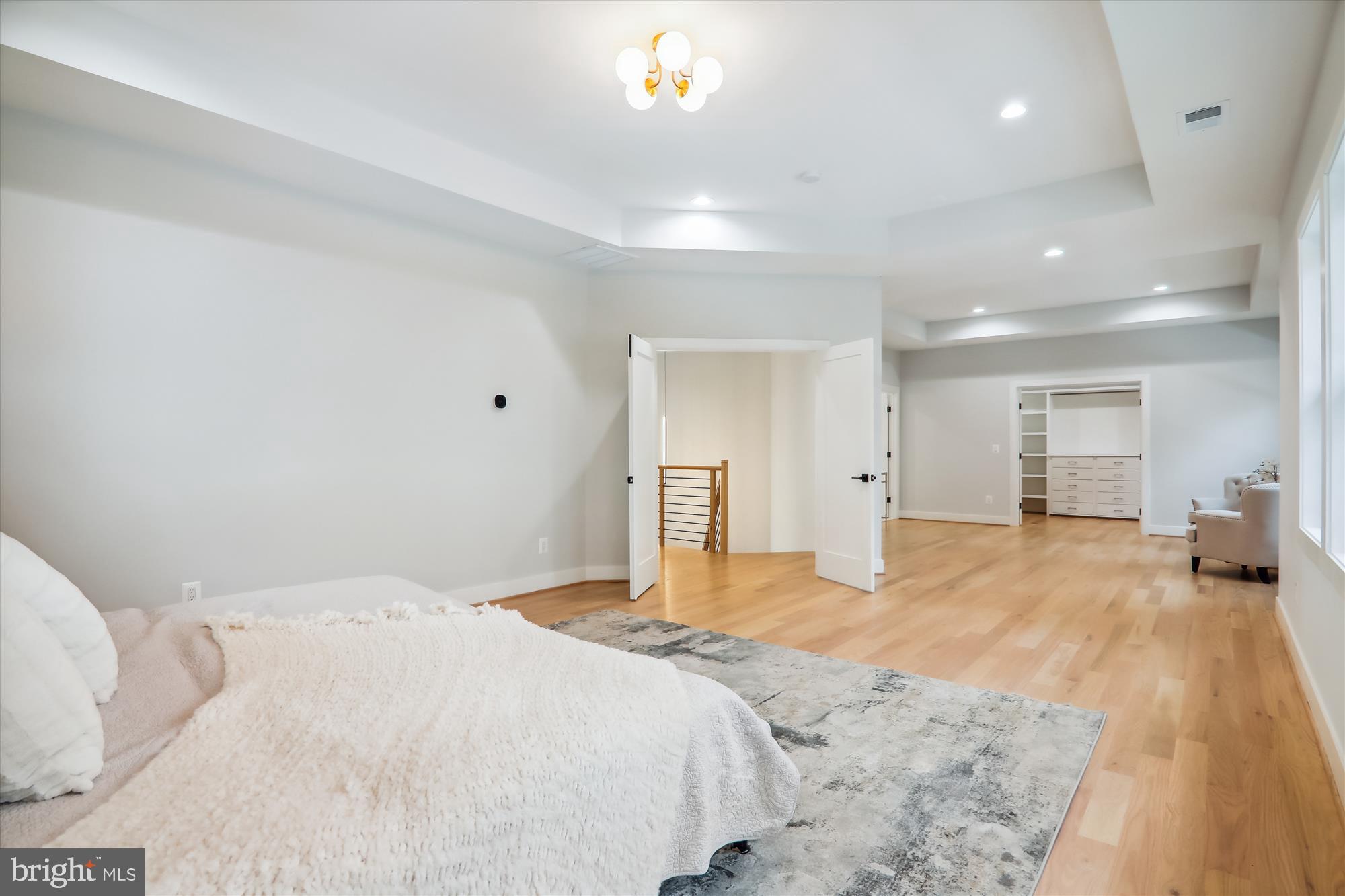 VIENNA WOODS - Residential