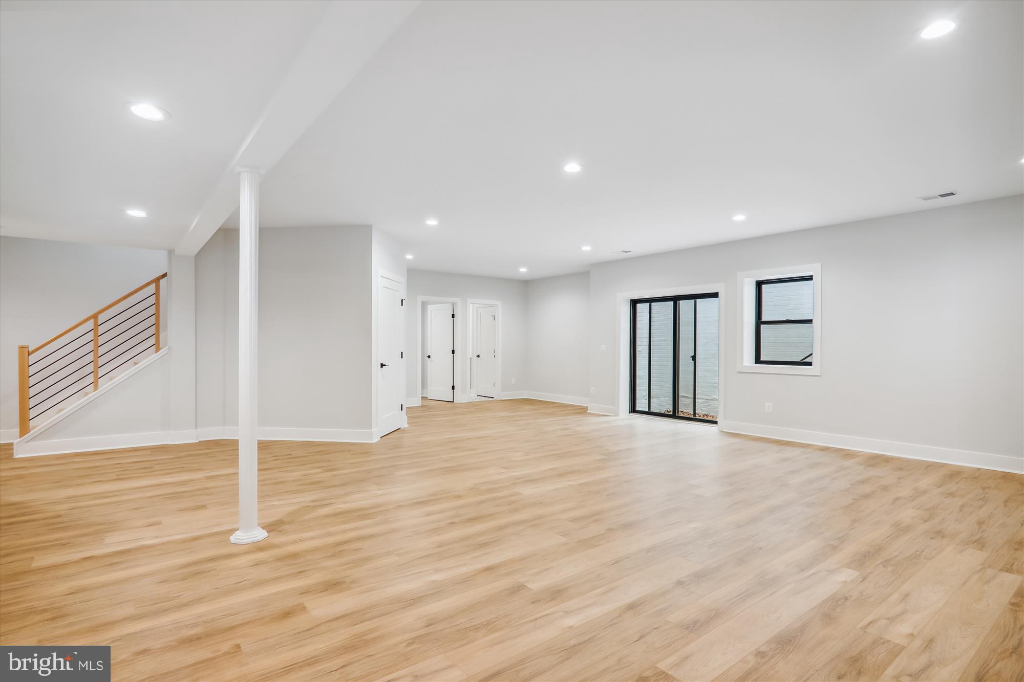 VIENNA WOODS - Residential