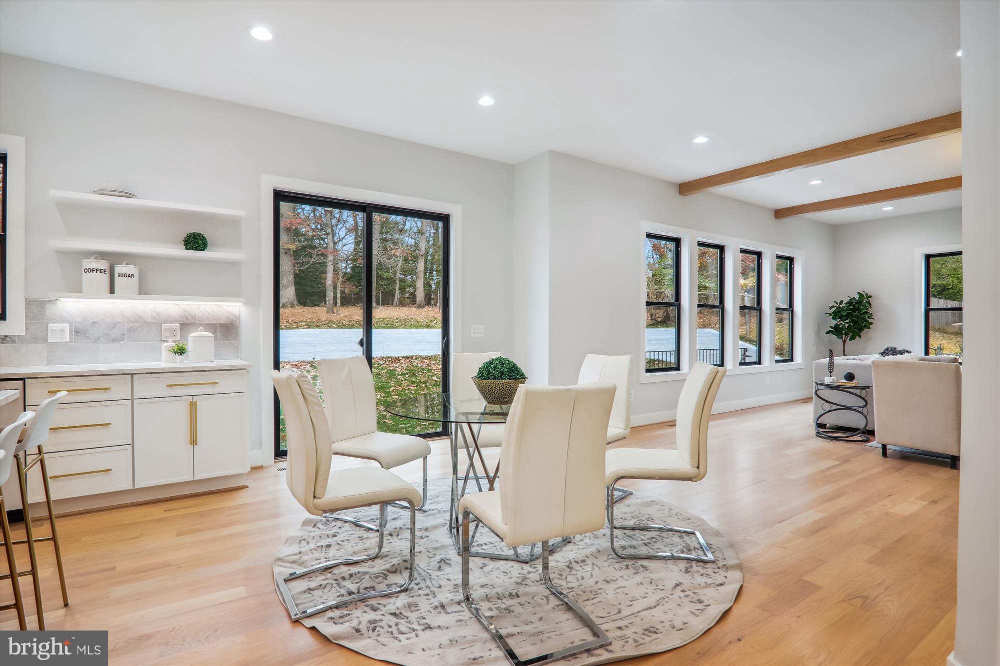 VIENNA WOODS - Residential