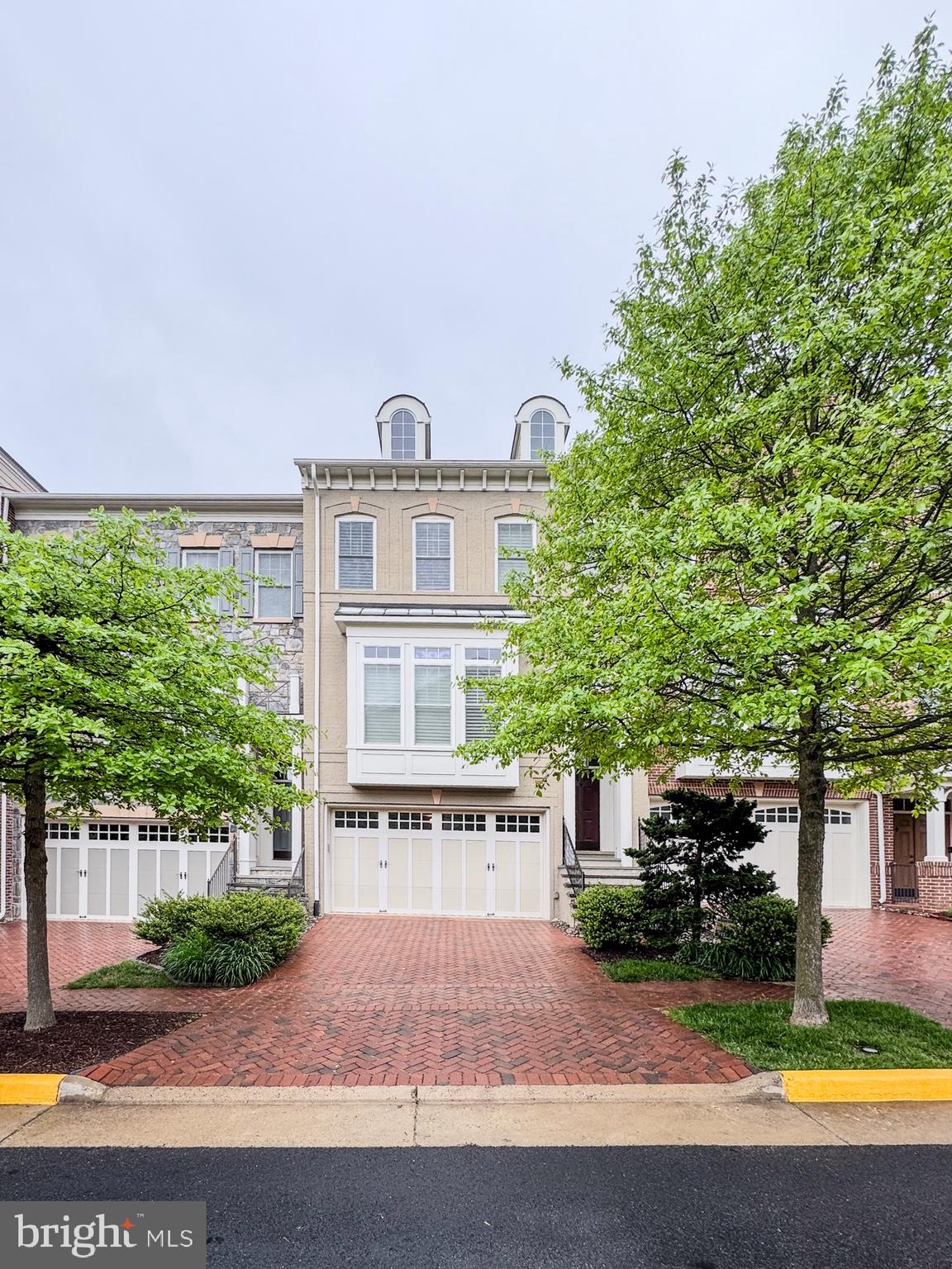 STOCKWELL MANOR - Residential Lease