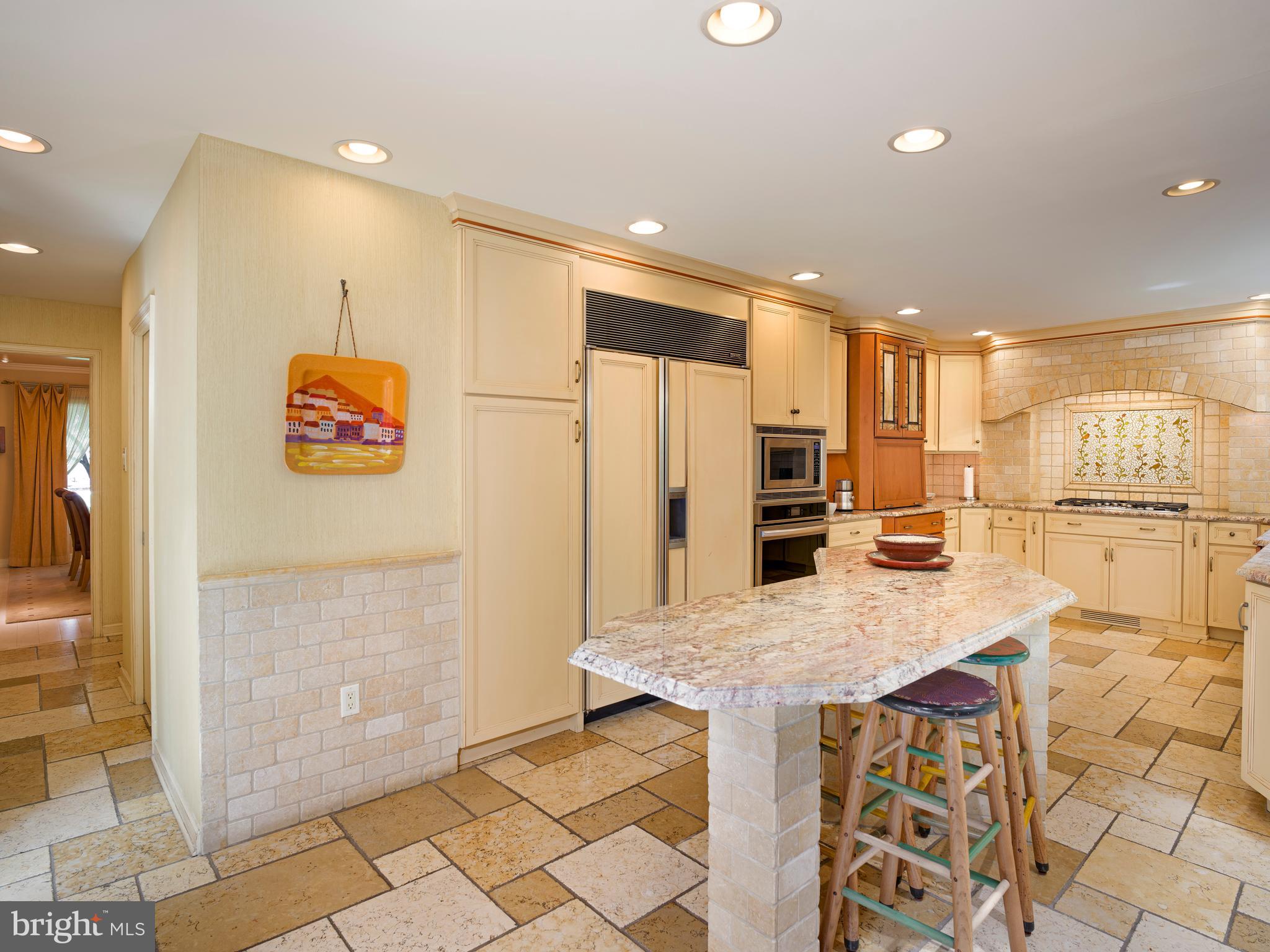 INDIAN CREEK - Residential