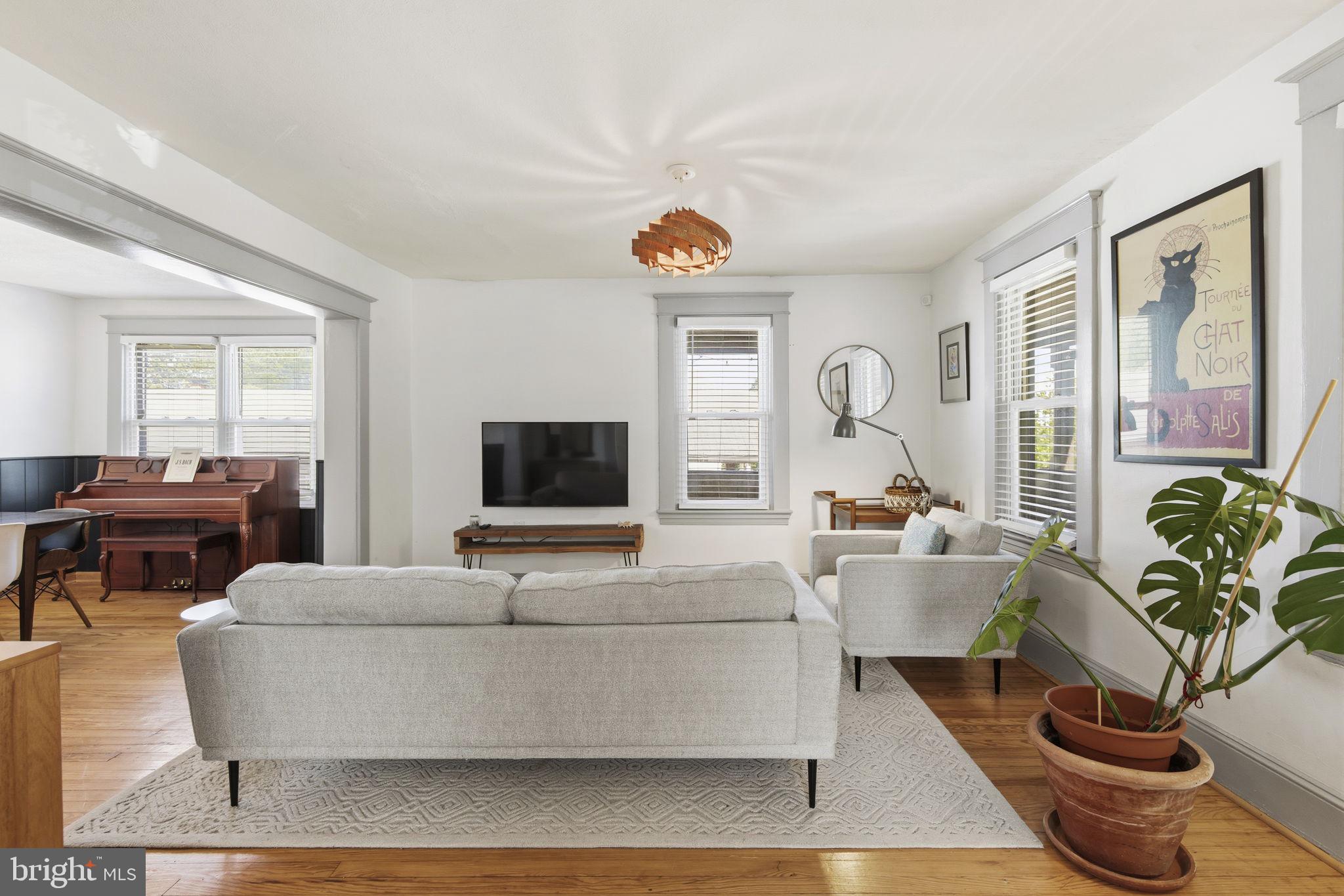 BLOOMSBURY FIELD - Residential