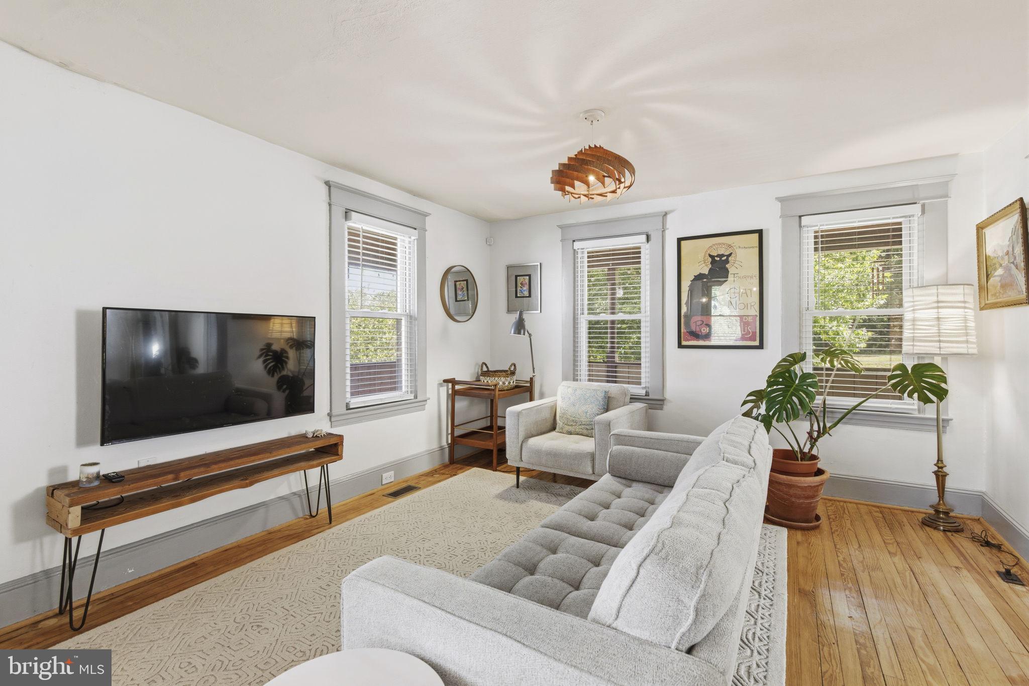 BLOOMSBURY FIELD - Residential