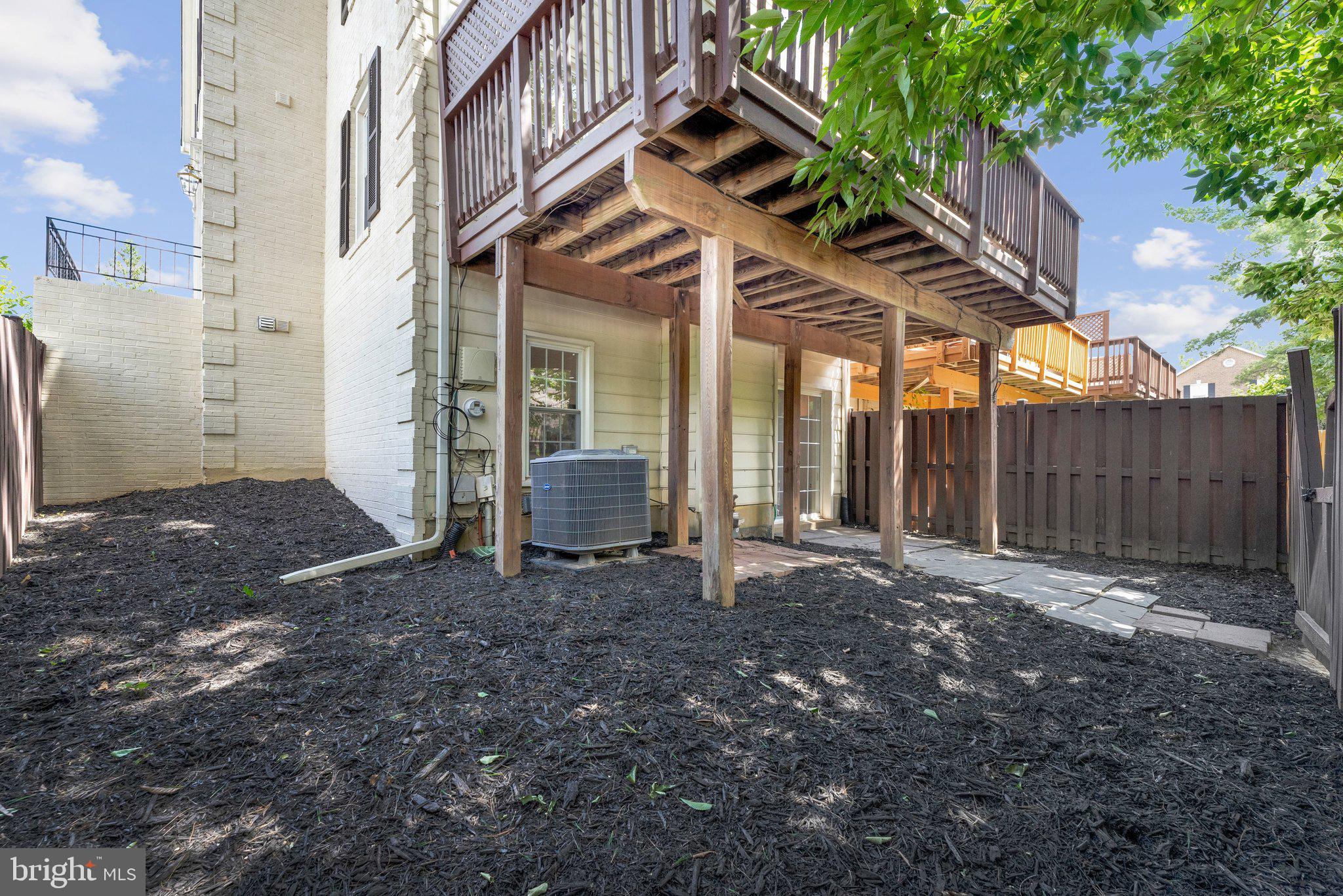 TYSONS STATION - Residential