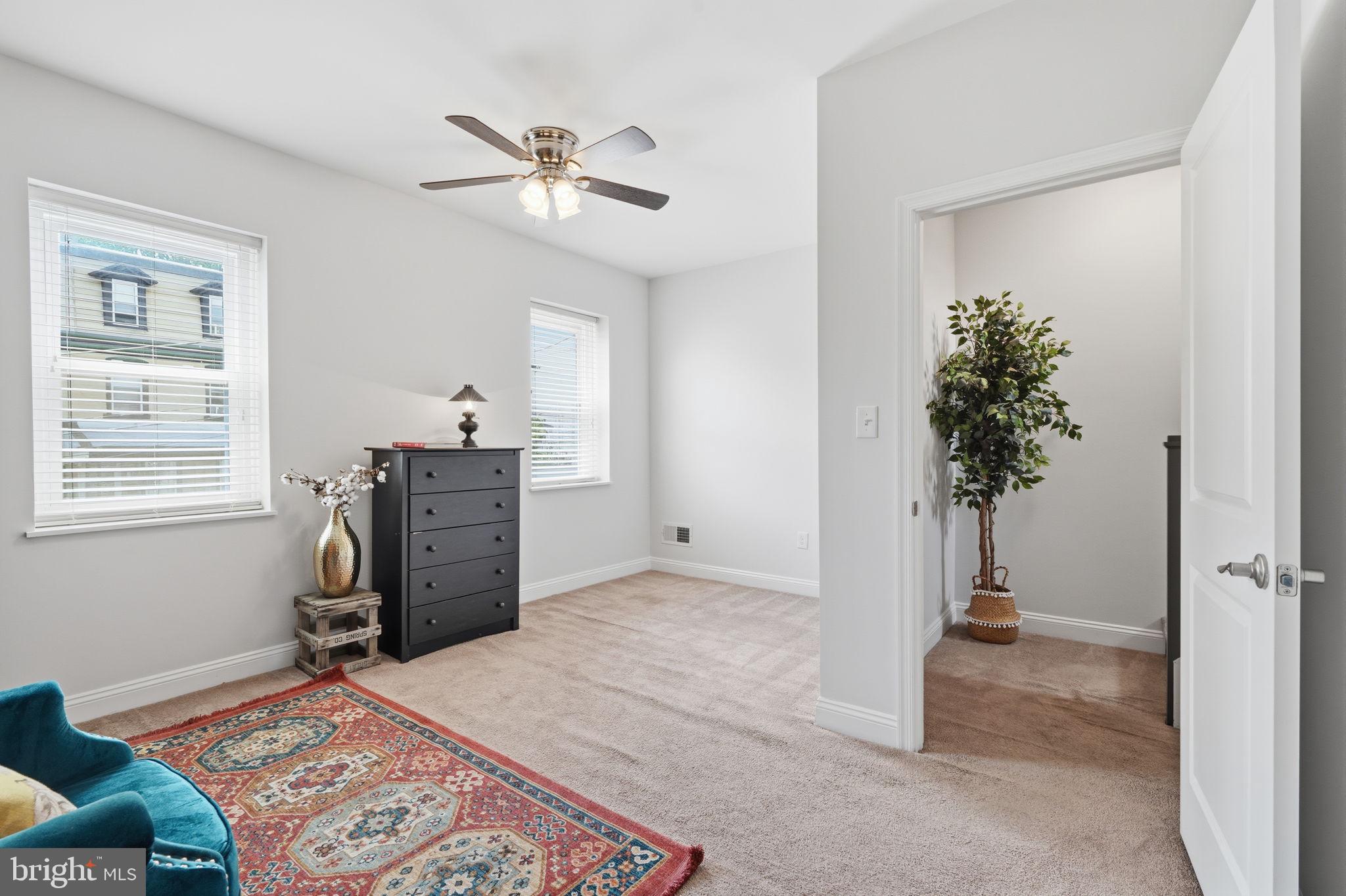 ROXBOROUGH - Residential