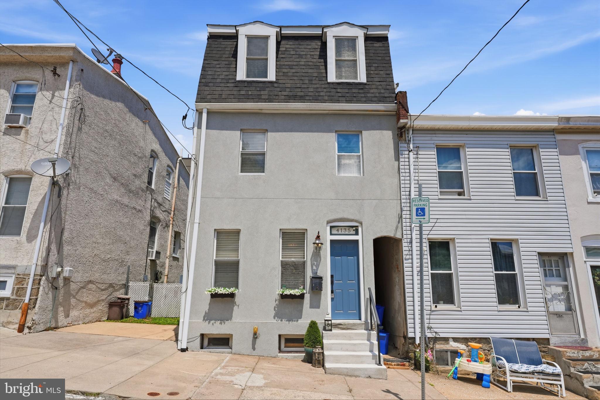 ROXBOROUGH - Residential