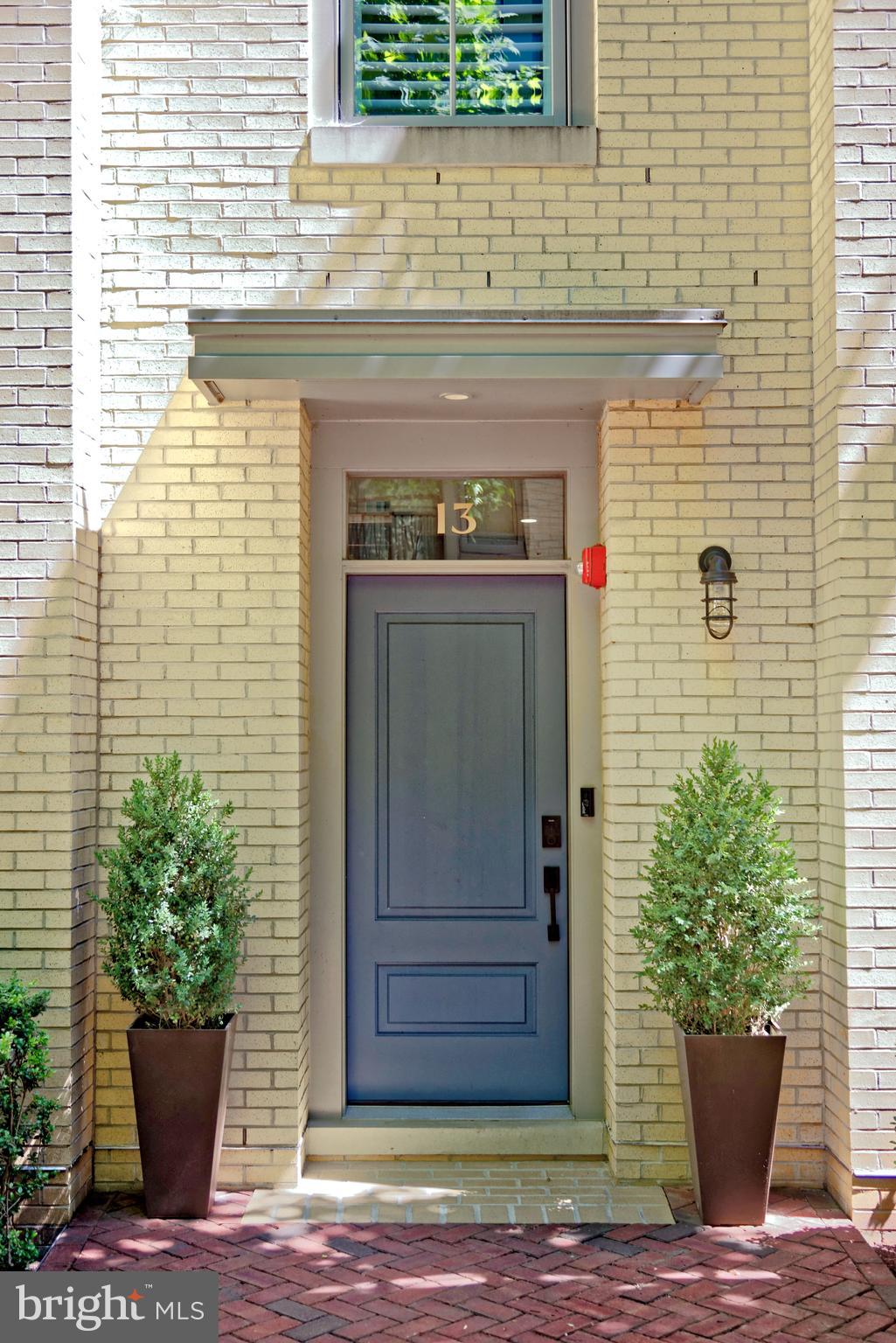 ROBINSON LANDING - Residential