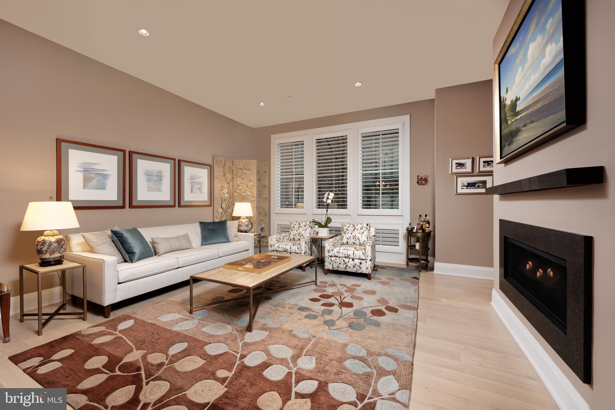 ROBINSON LANDING - Residential