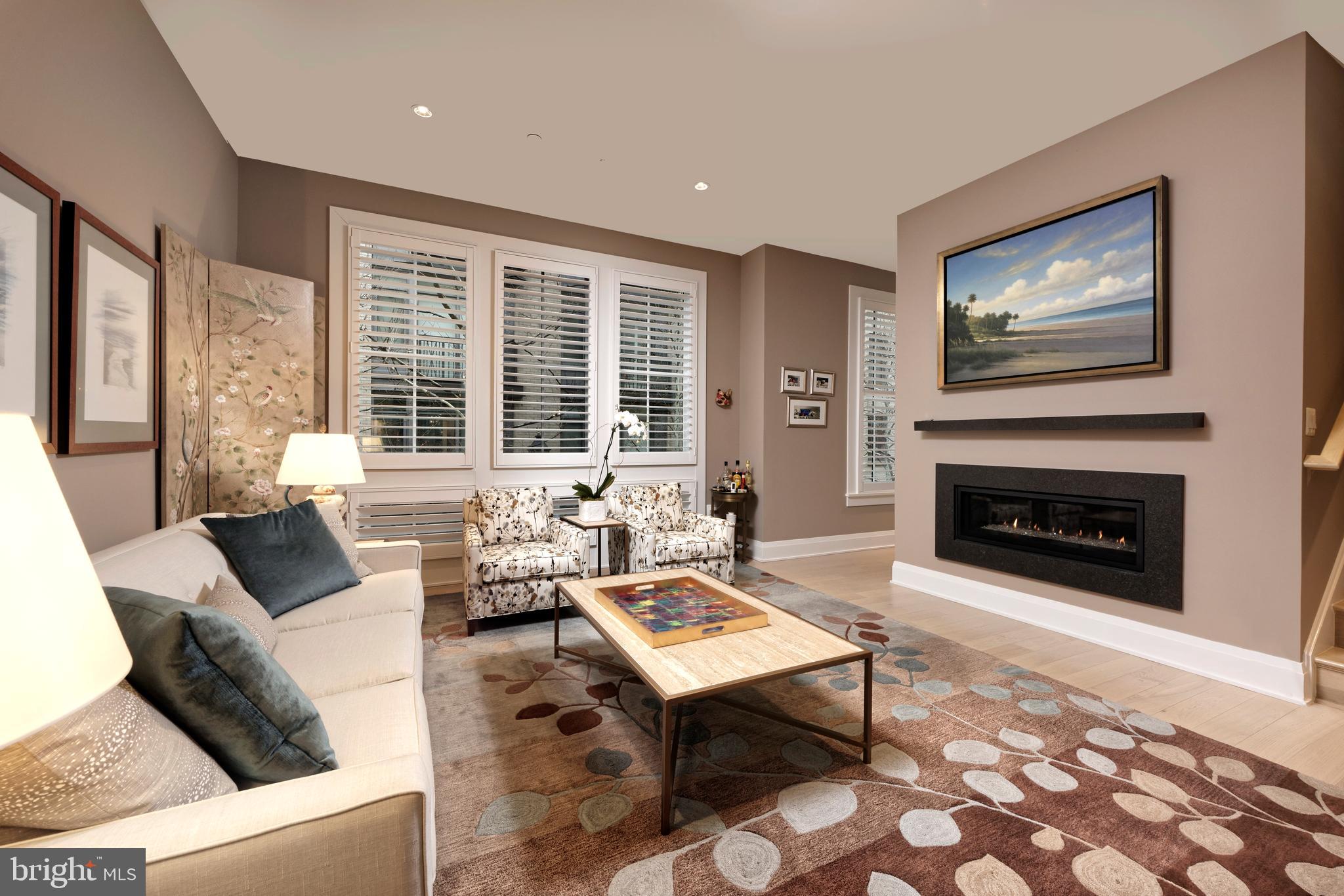 ROBINSON LANDING - Residential