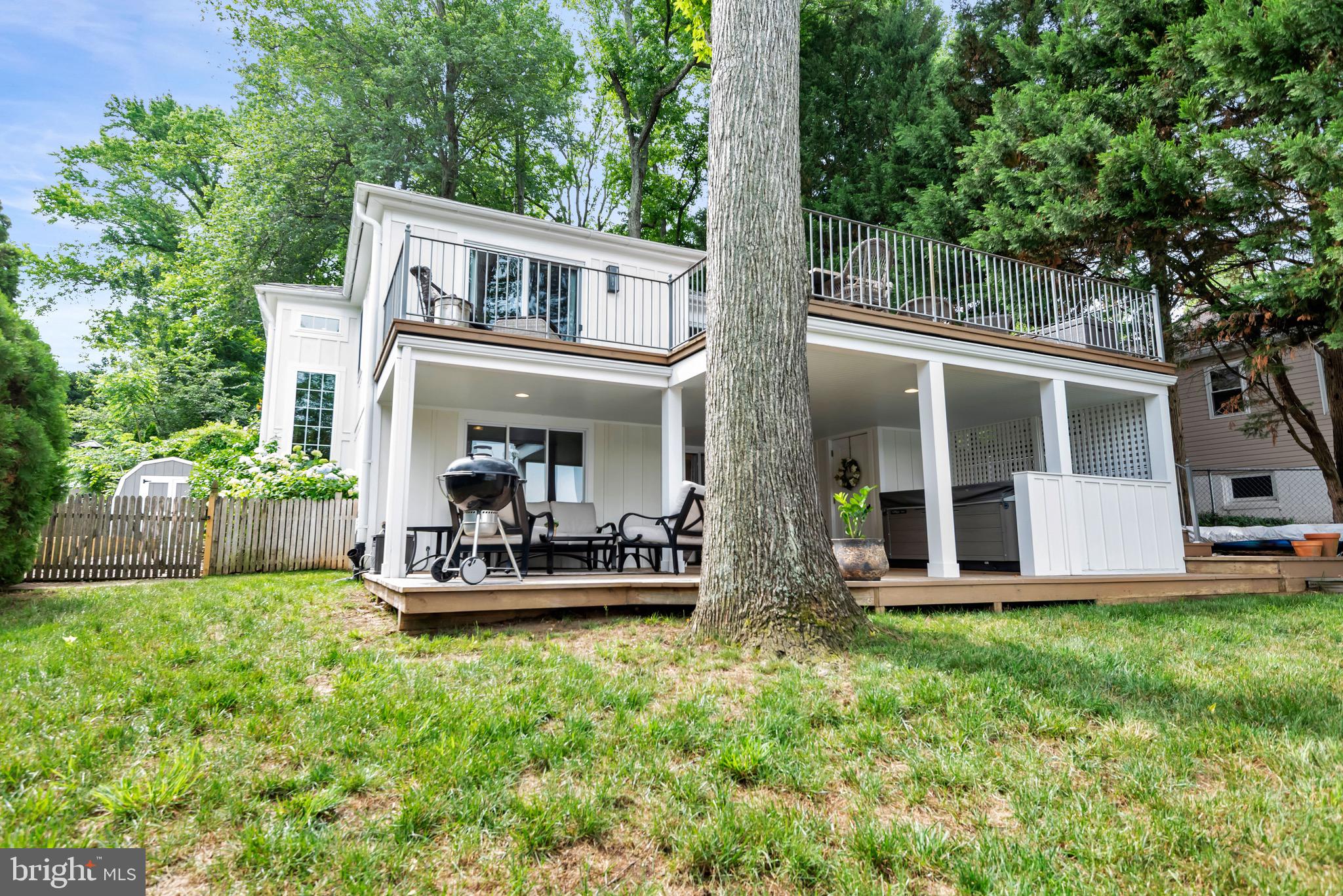 RHODE HARBOR - Residential