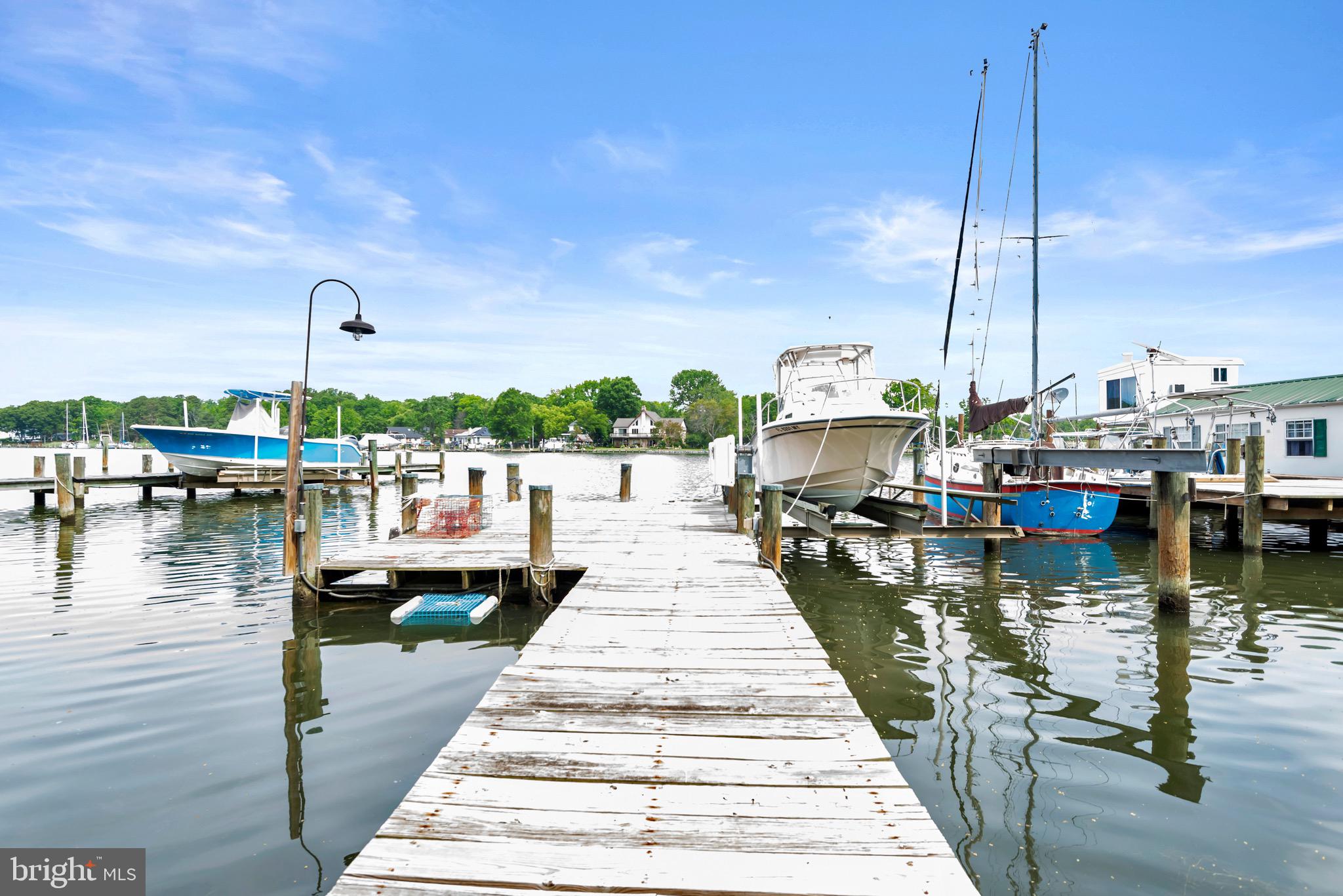 RHODE HARBOR - Residential