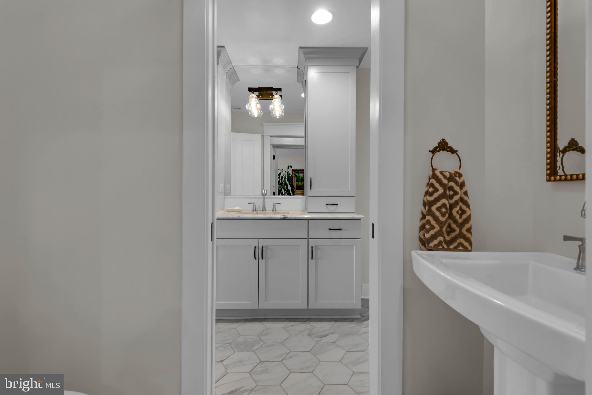 RHODE HARBOR - Residential