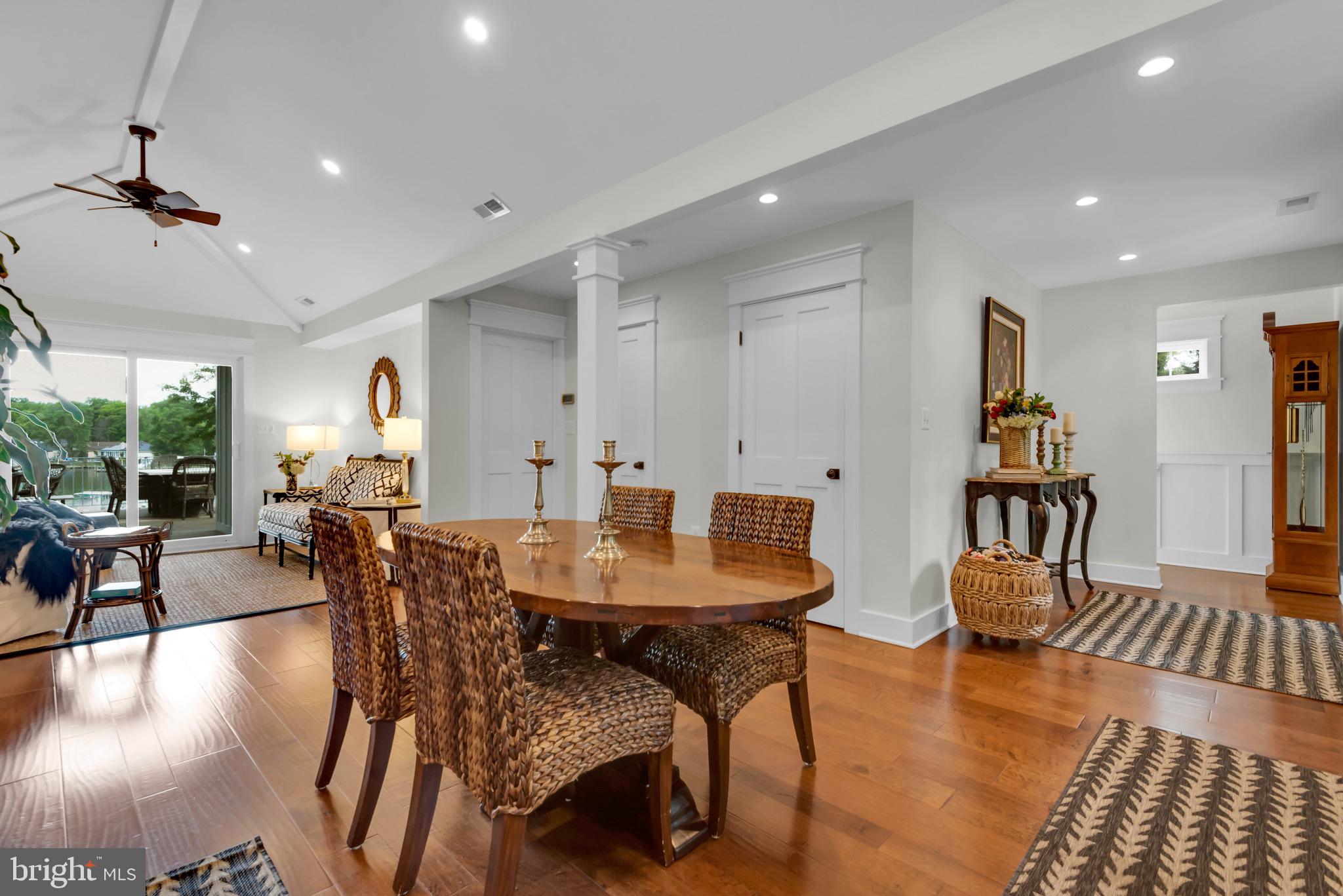 RHODE HARBOR - Residential