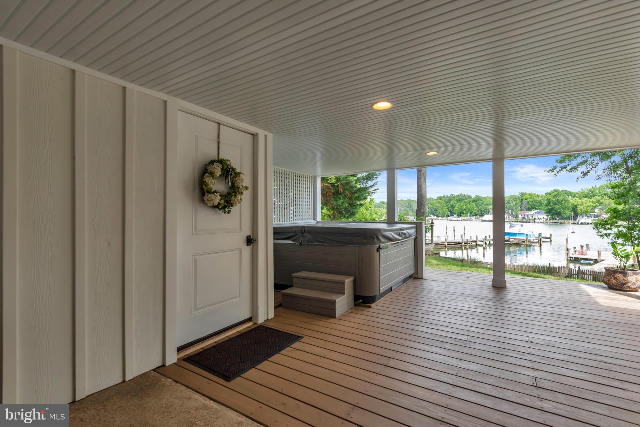 RHODE HARBOR - Residential