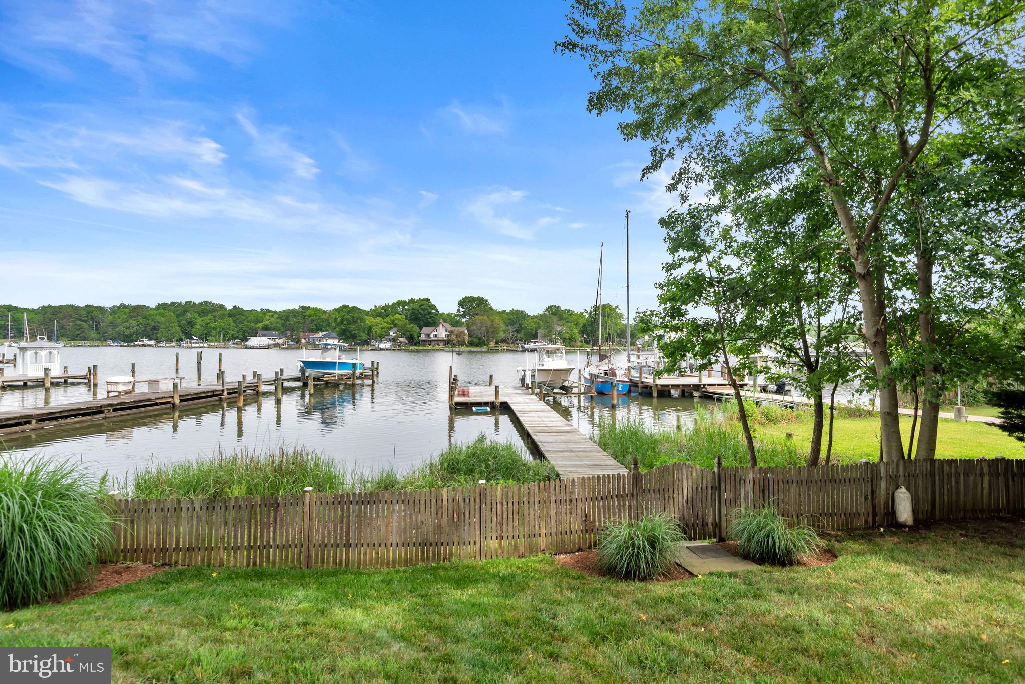 RHODE HARBOR - Residential