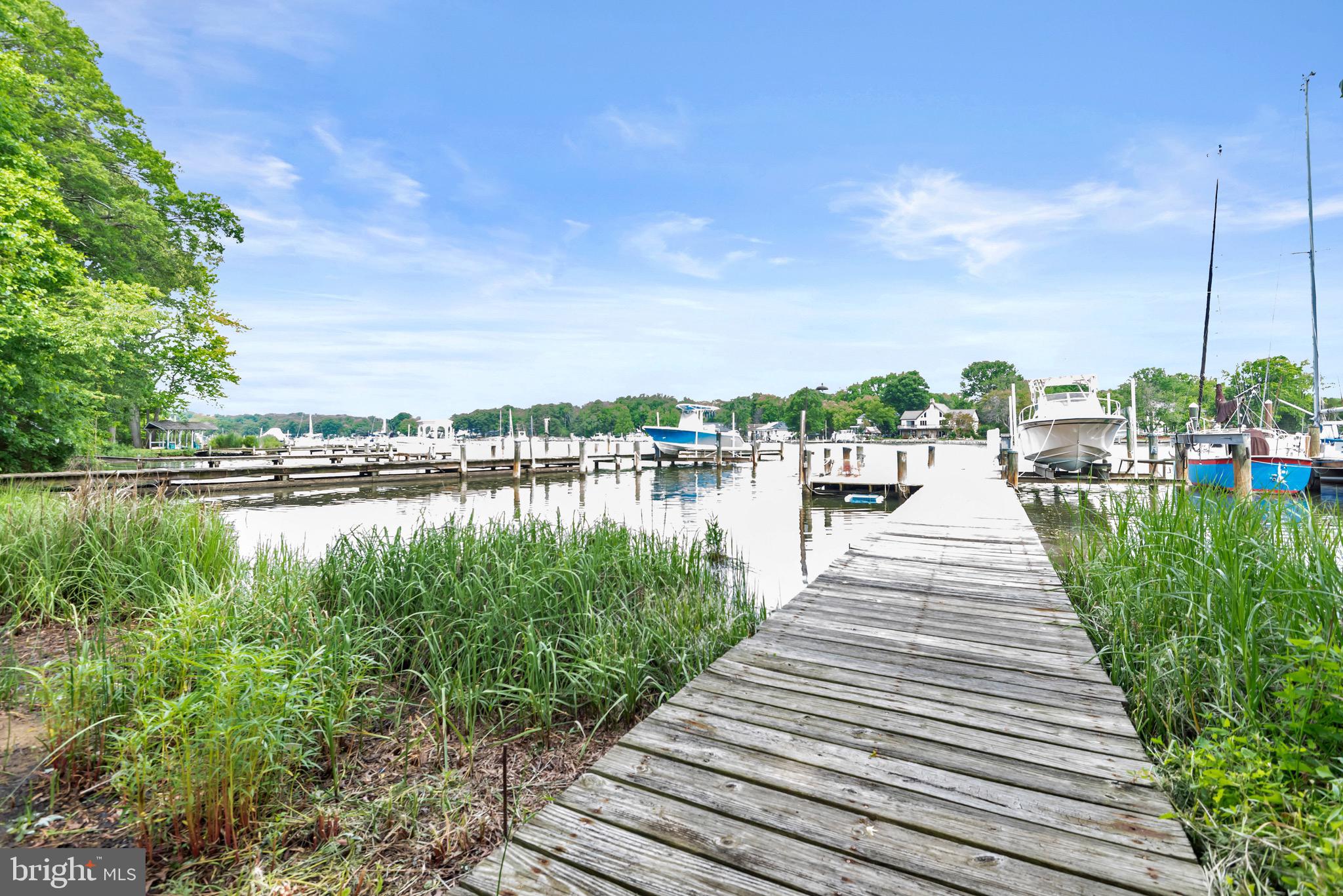 RHODE HARBOR - Residential