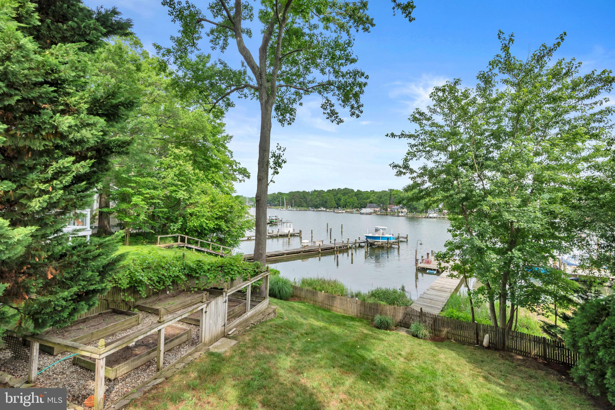 RHODE HARBOR - Residential