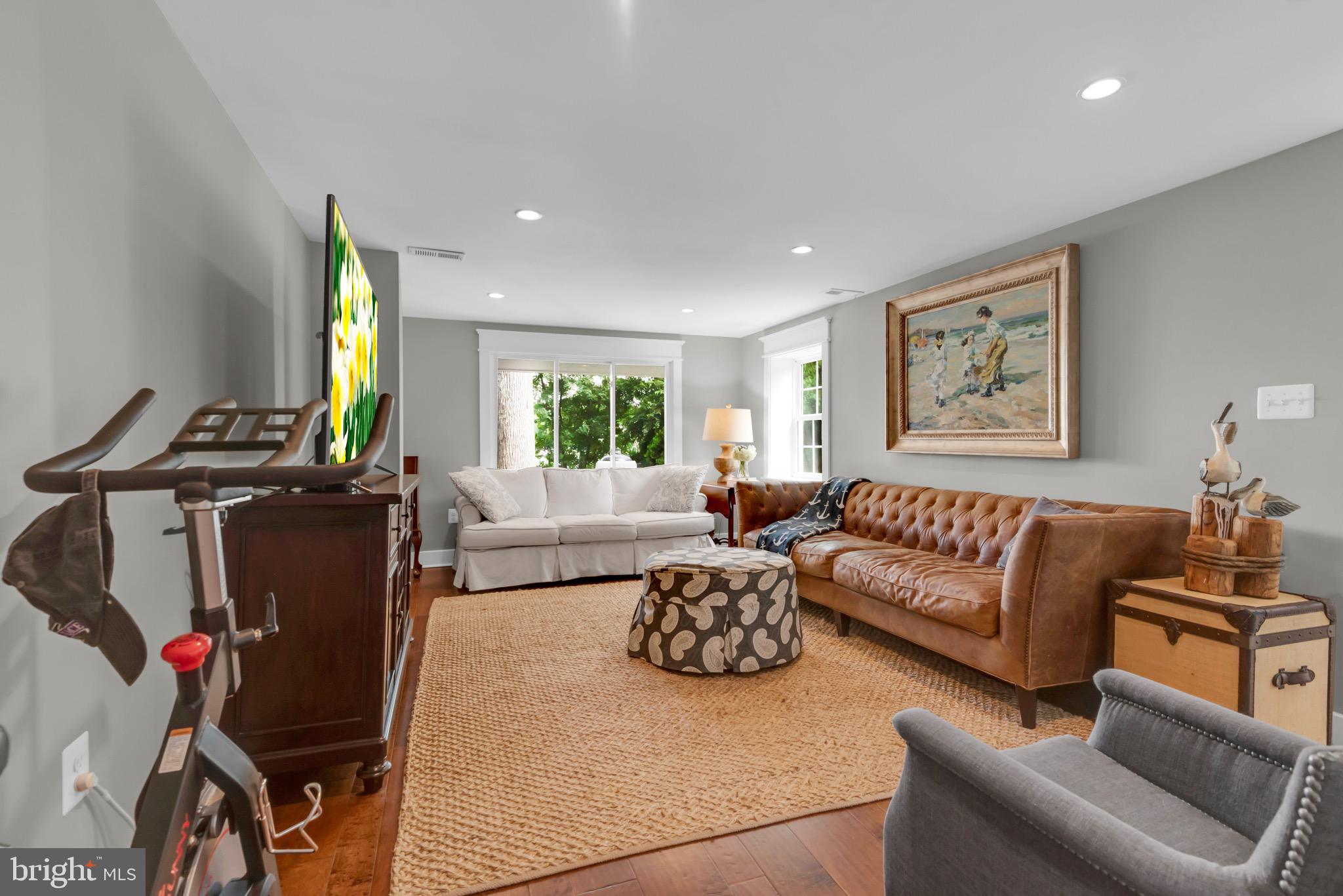 RHODE HARBOR - Residential