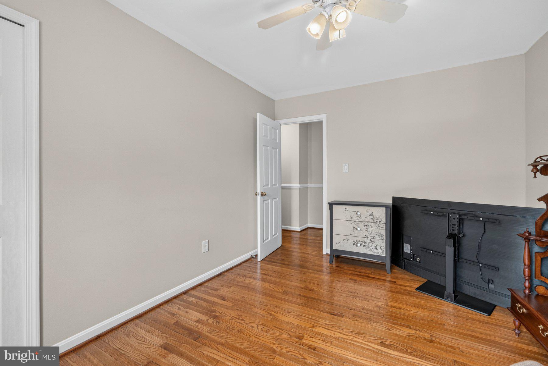 ROLLING VALLEY - Residential