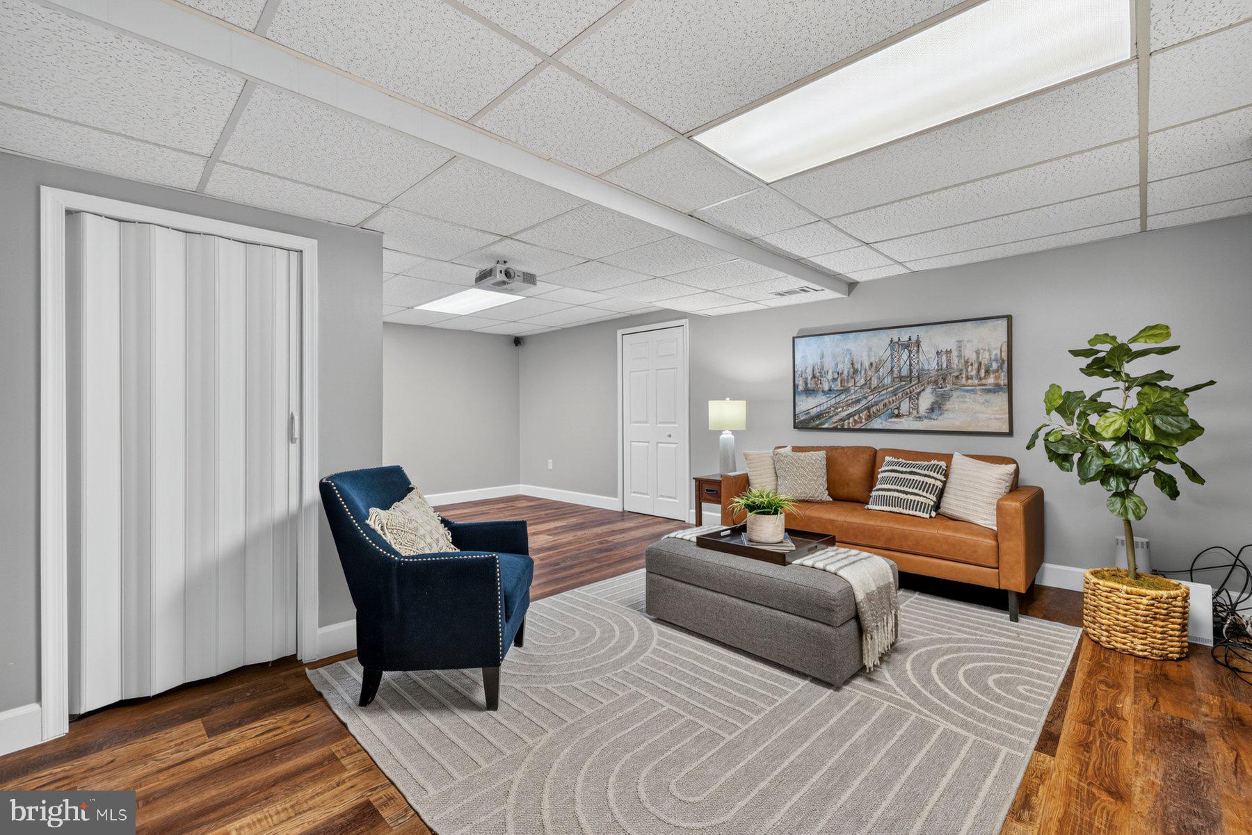 ROLLING VALLEY - Residential