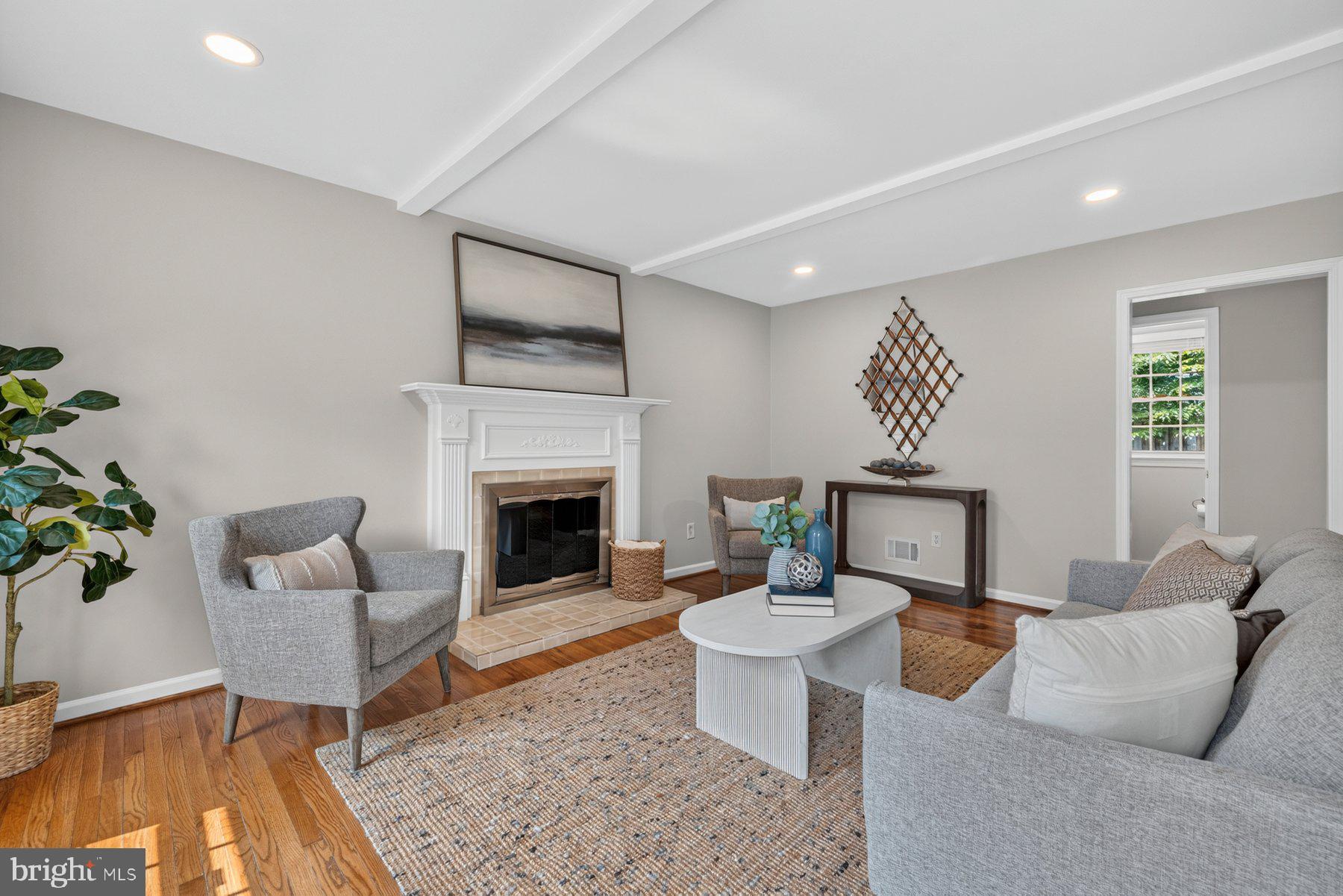 ROLLING VALLEY - Residential