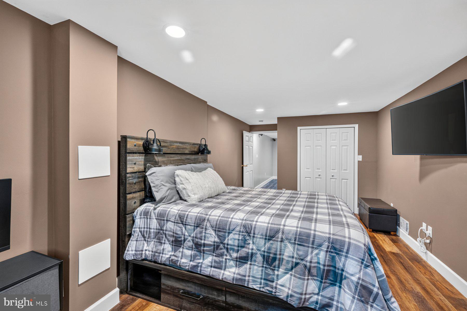 ROLLING VALLEY - Residential