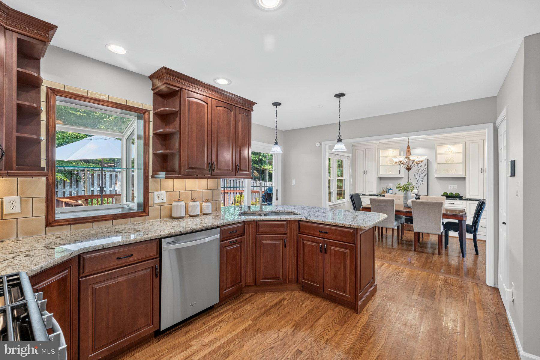 ROLLING VALLEY - Residential