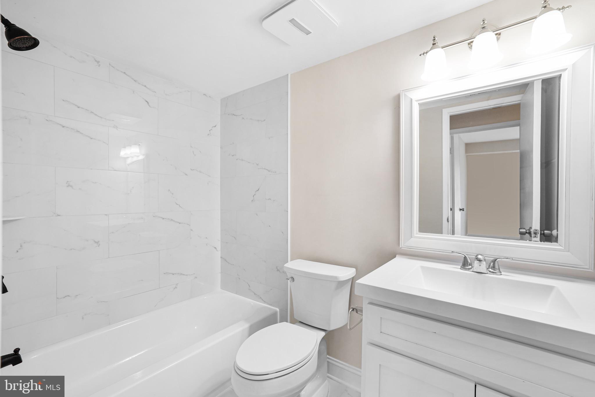 TREOVER CONDOMINIUM - Residential Lease