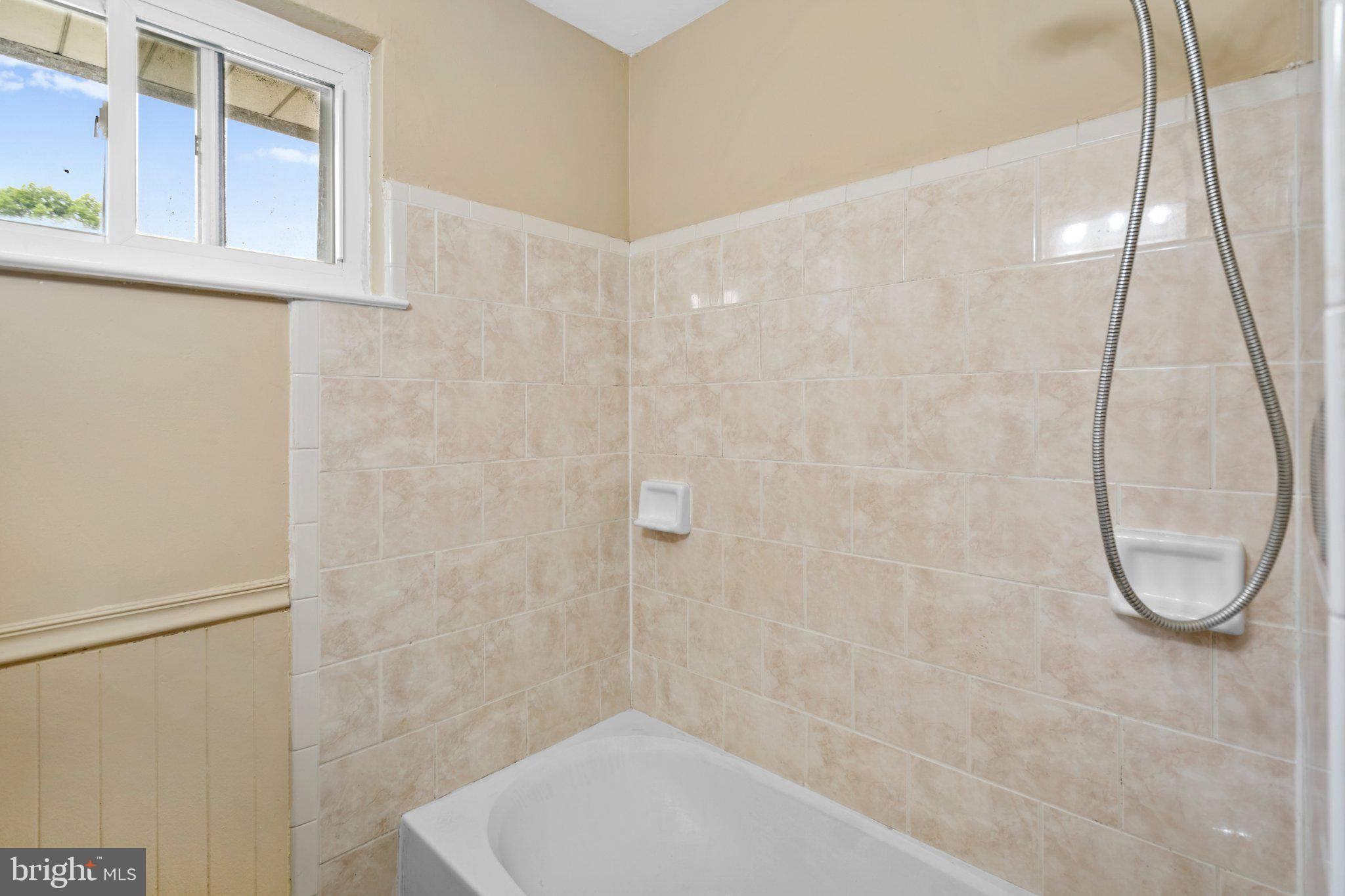 CHELTENHAM - Residential