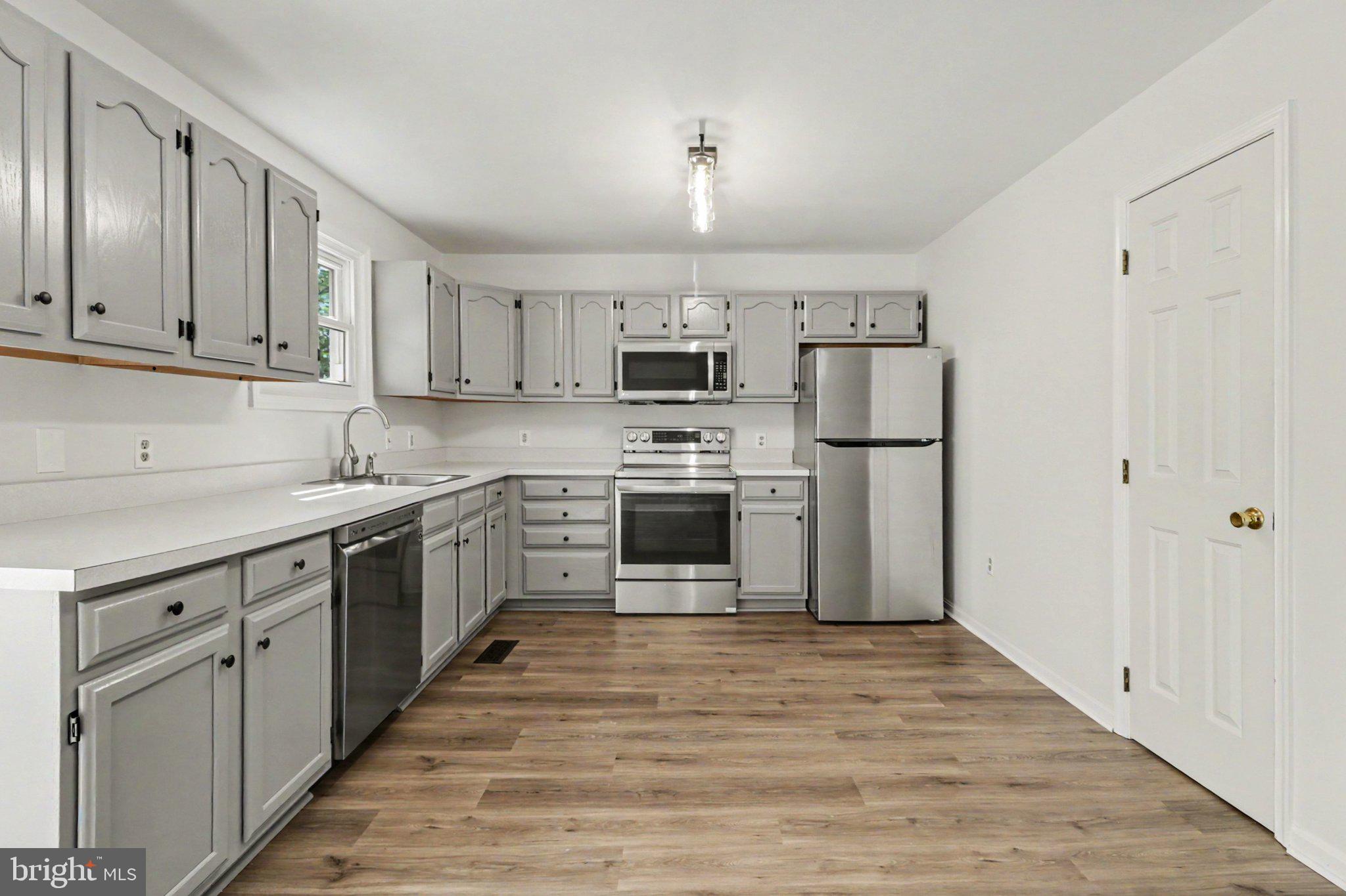 CHARTWOOD MANOR - Residential