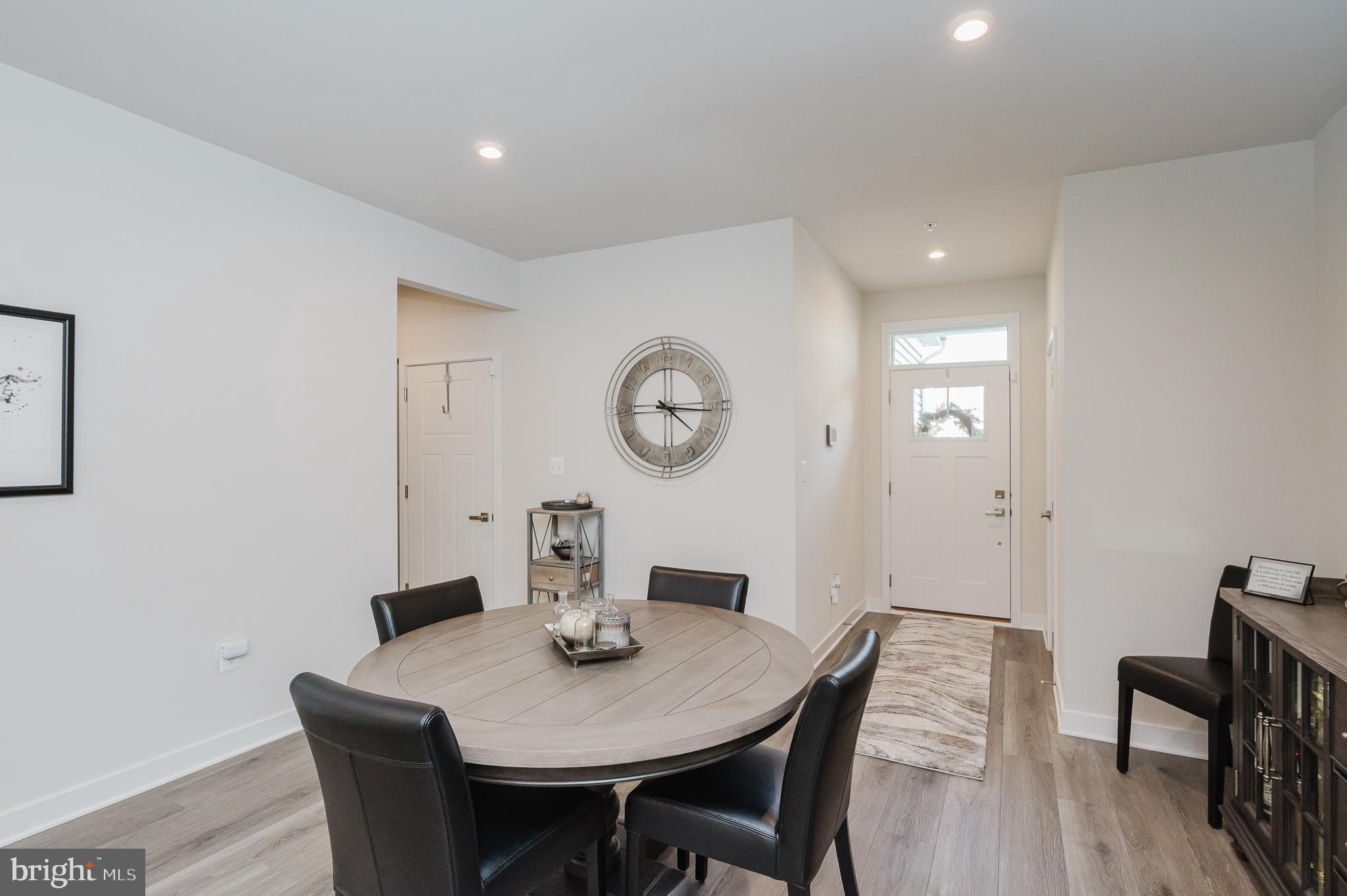 JAMES RUN CARRIAGE HOMES - Residential