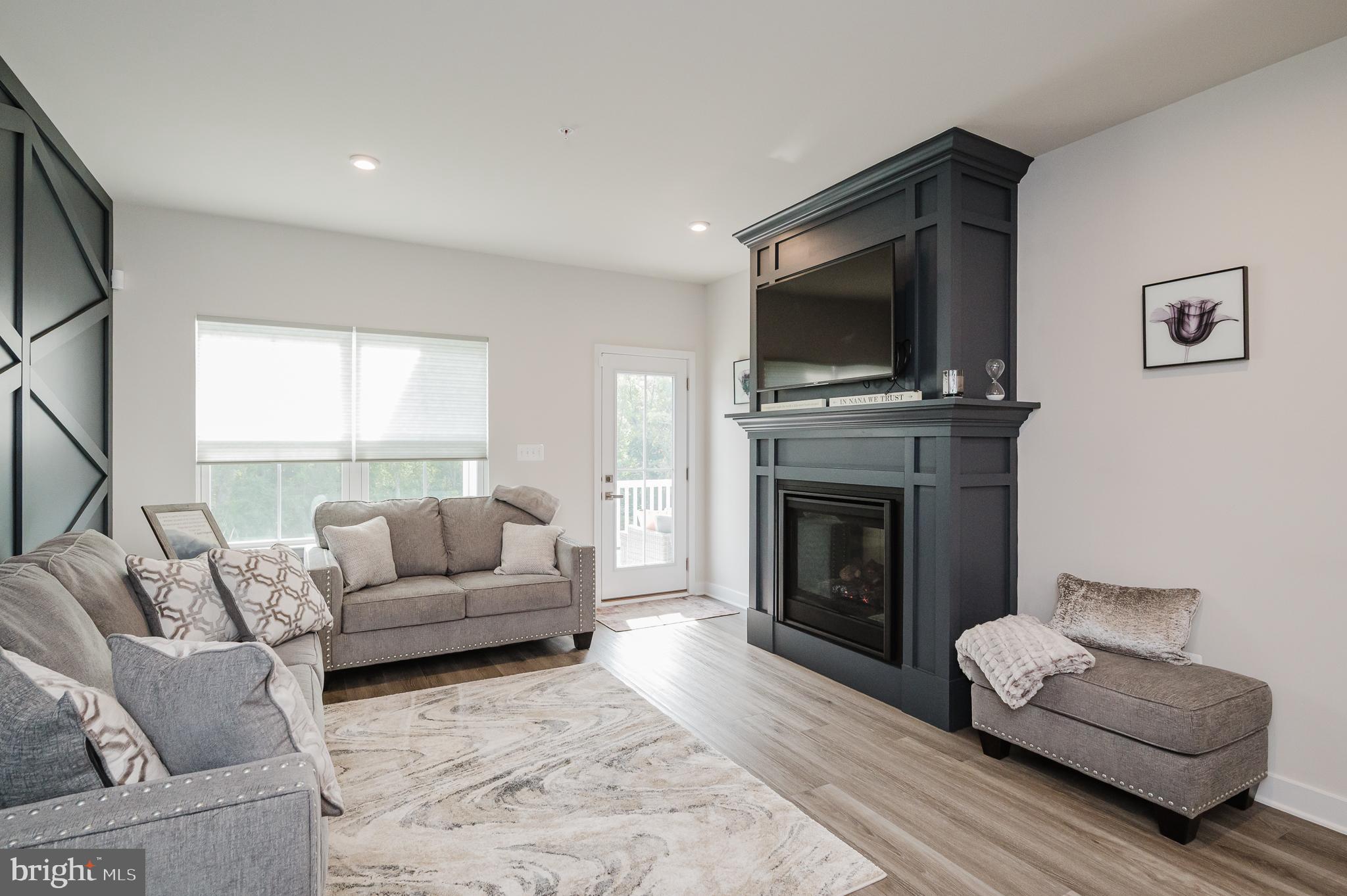 JAMES RUN CARRIAGE HOMES - Residential