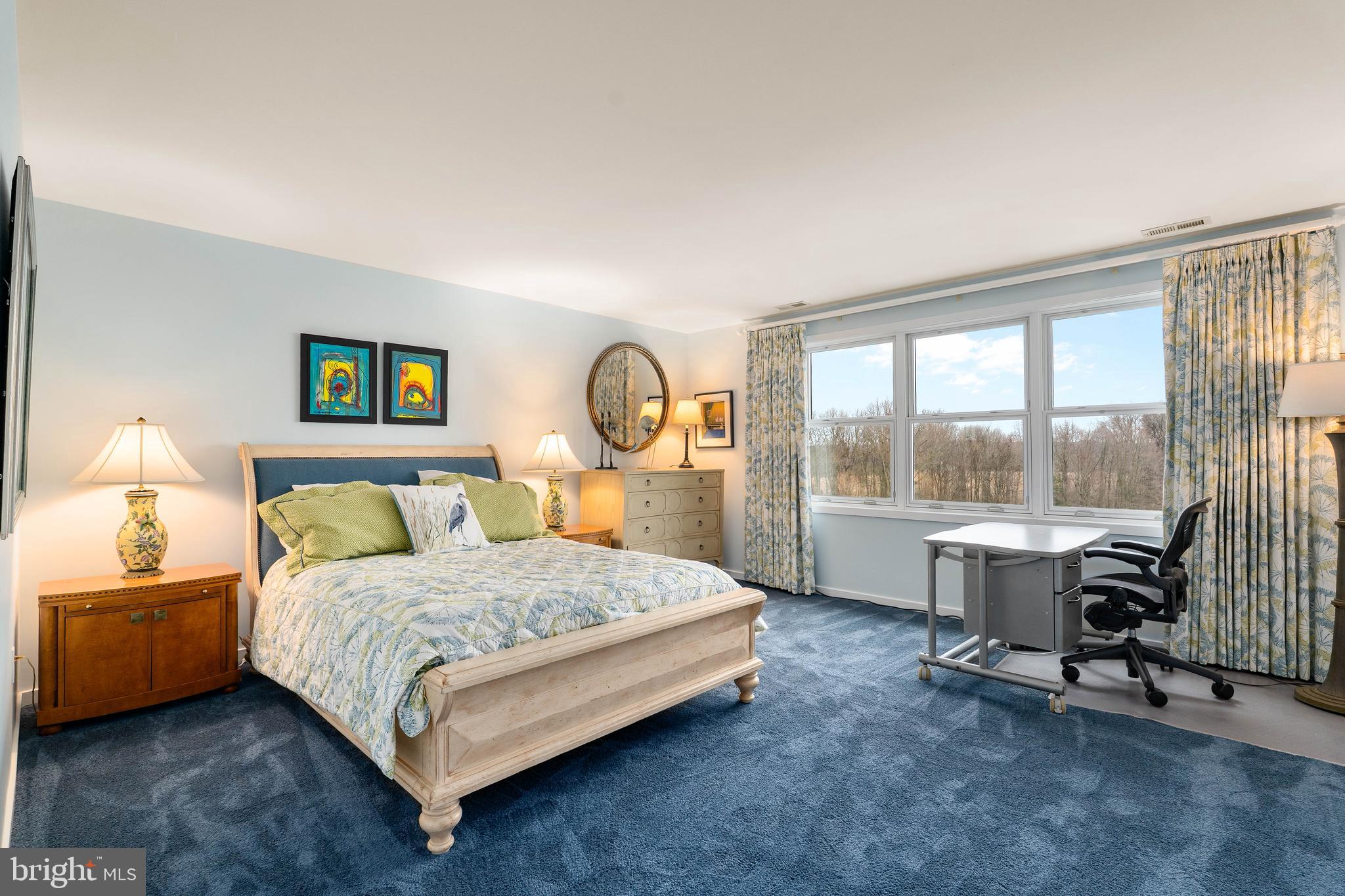 SUNSET POINTE - Residential