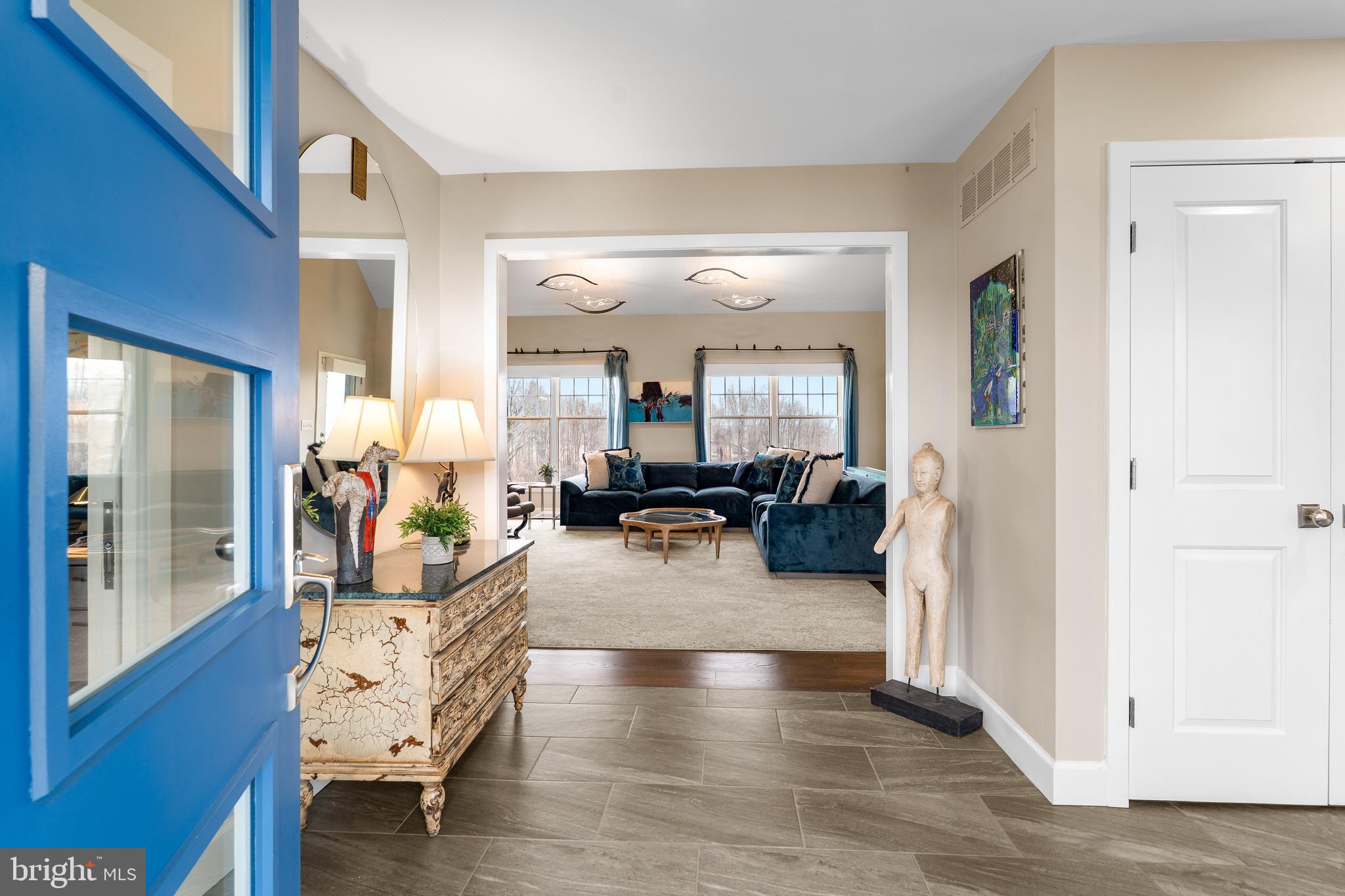 SUNSET POINTE - Residential