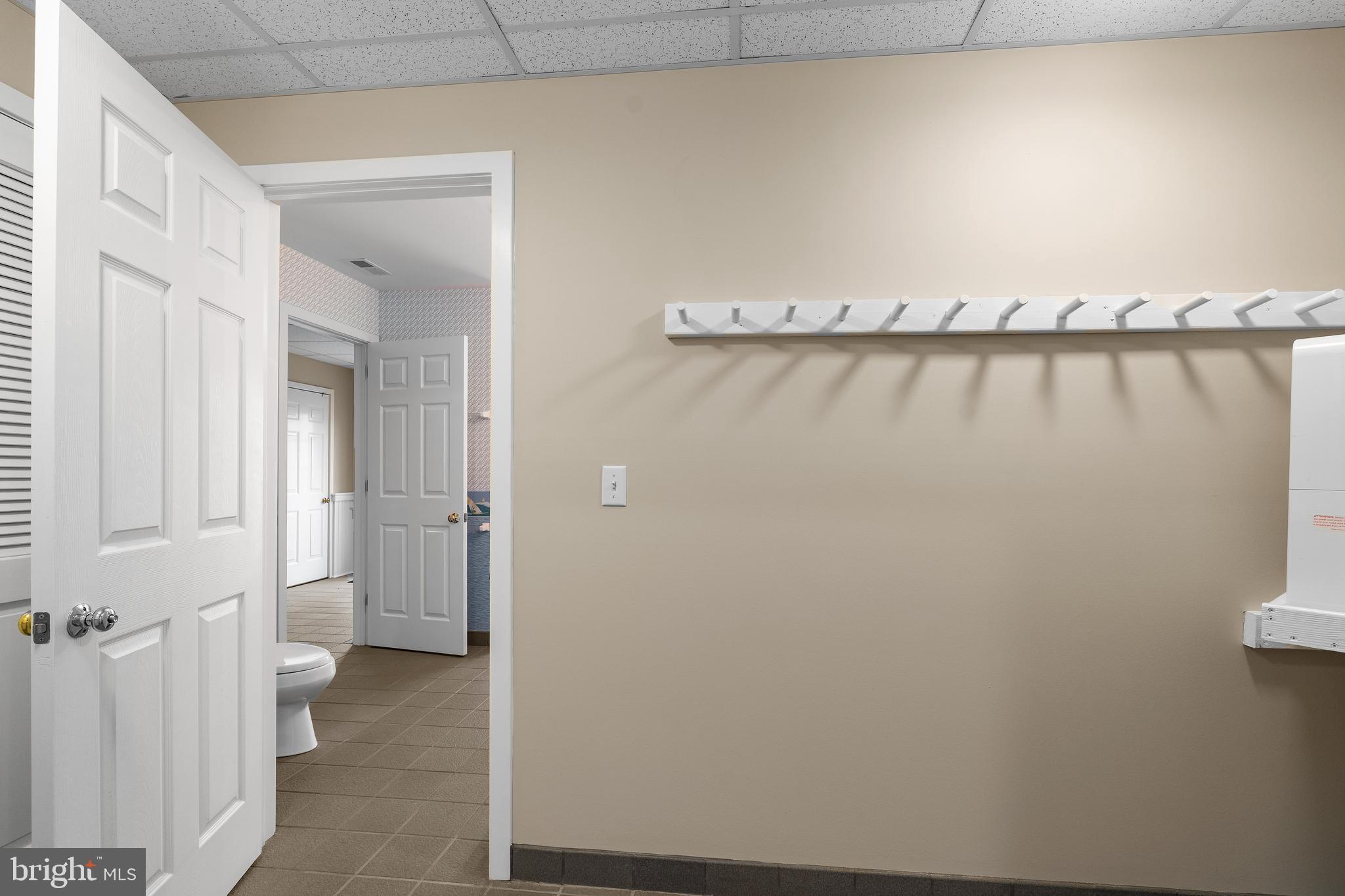 SUNSET POINTE - Residential