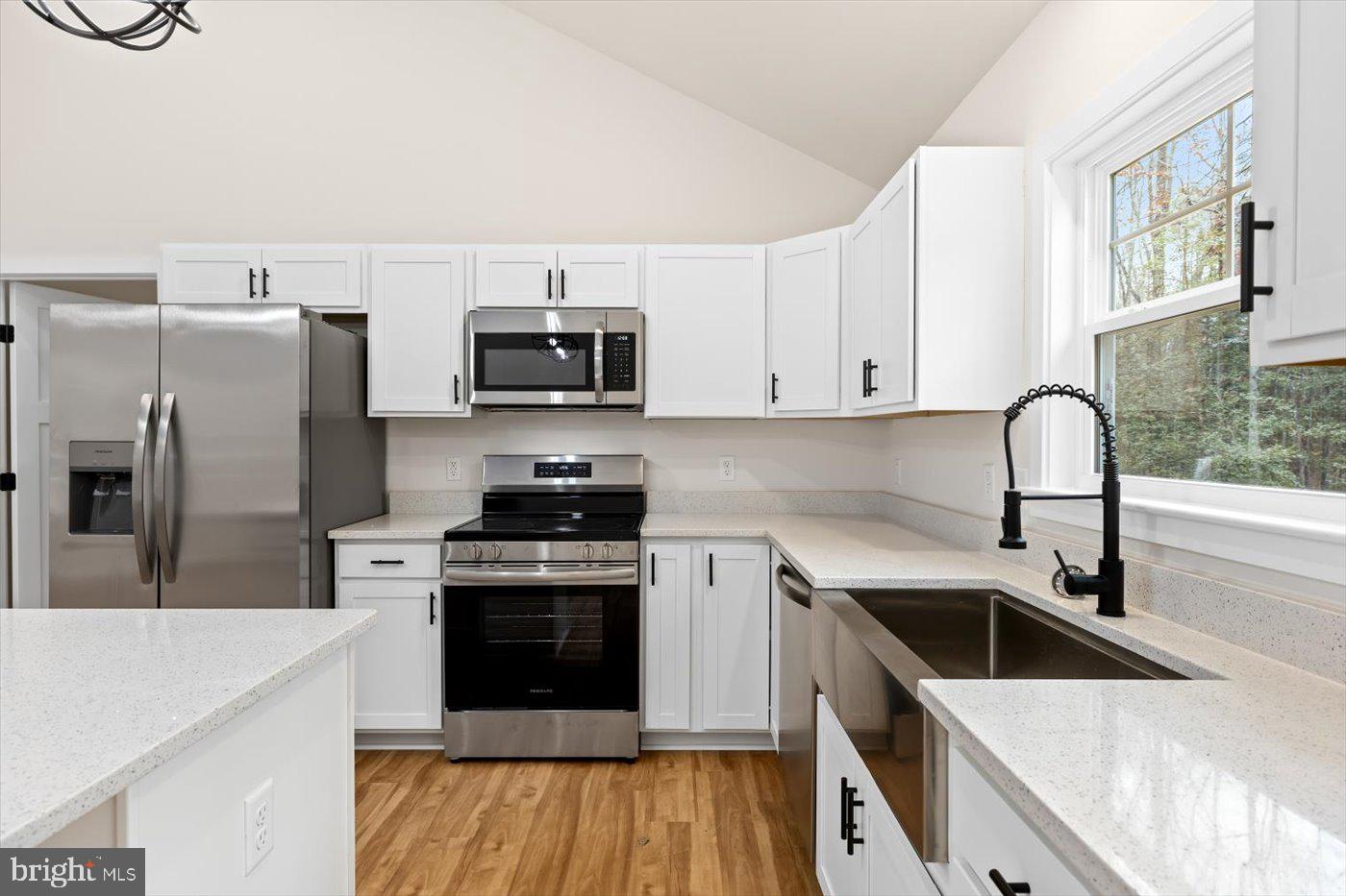 LAKE CAROLINE - Residential