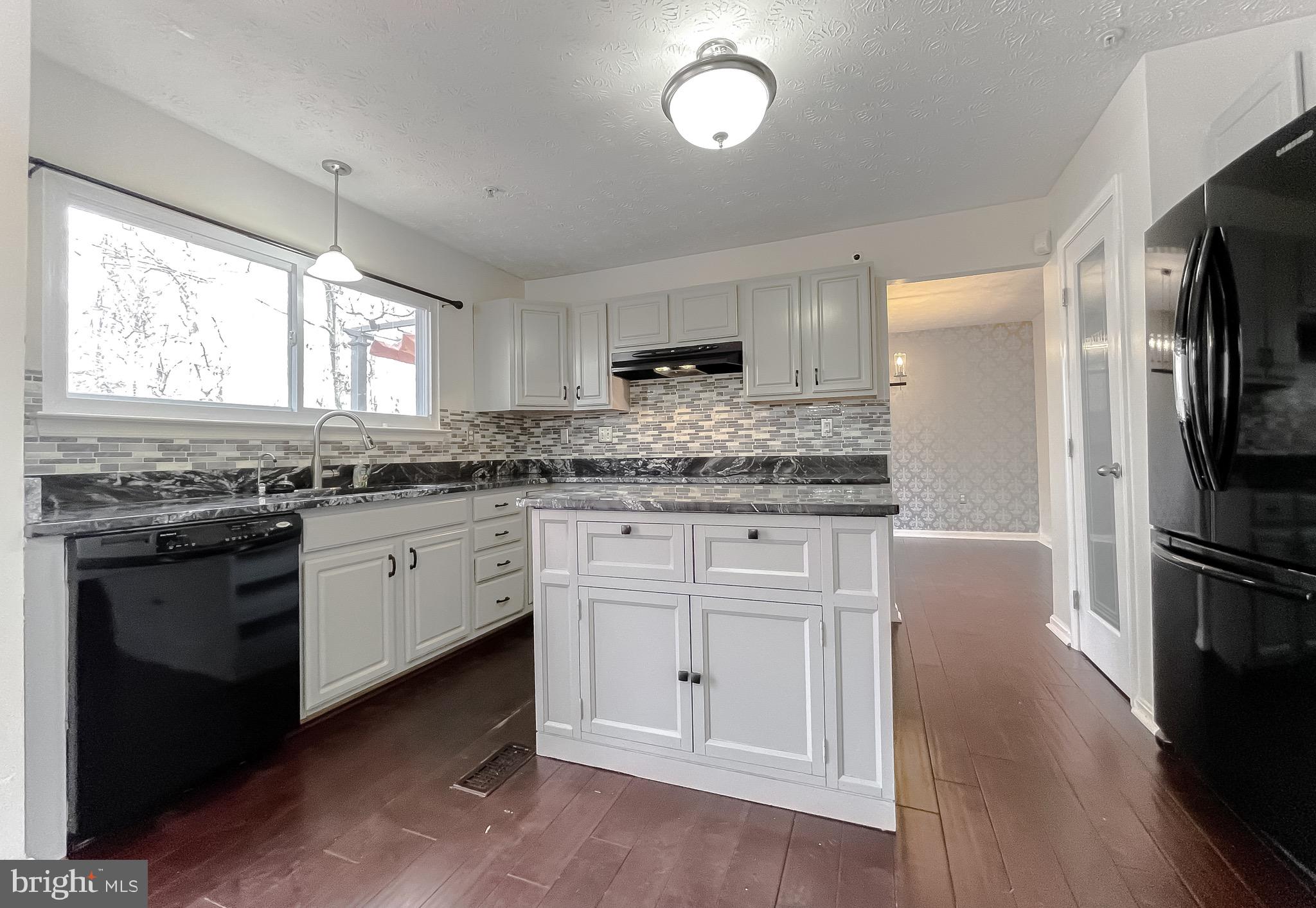CAMDEN ESTATES - Residential