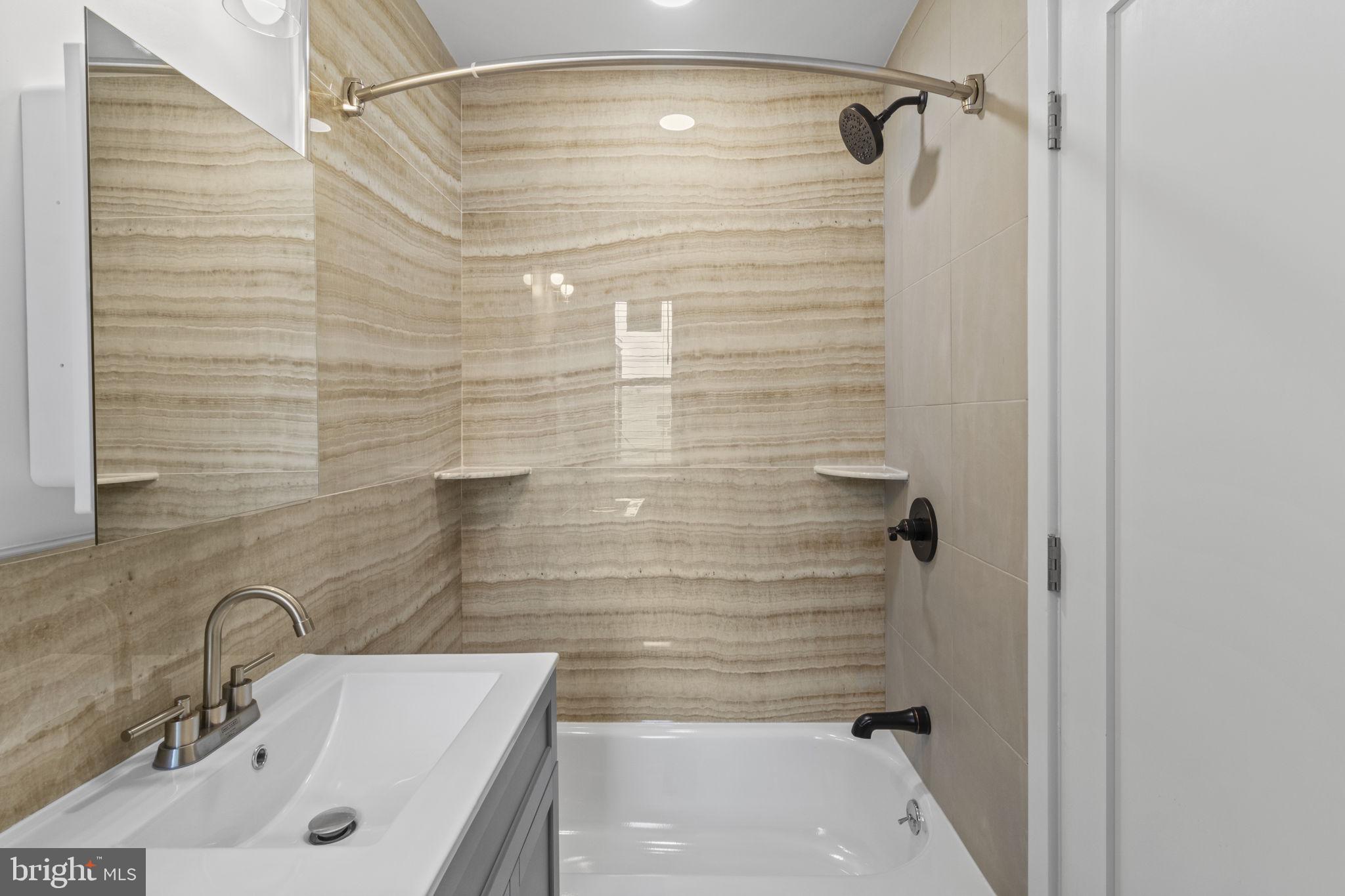 PHILADELPHIA (SOUTH) - Residential Lease