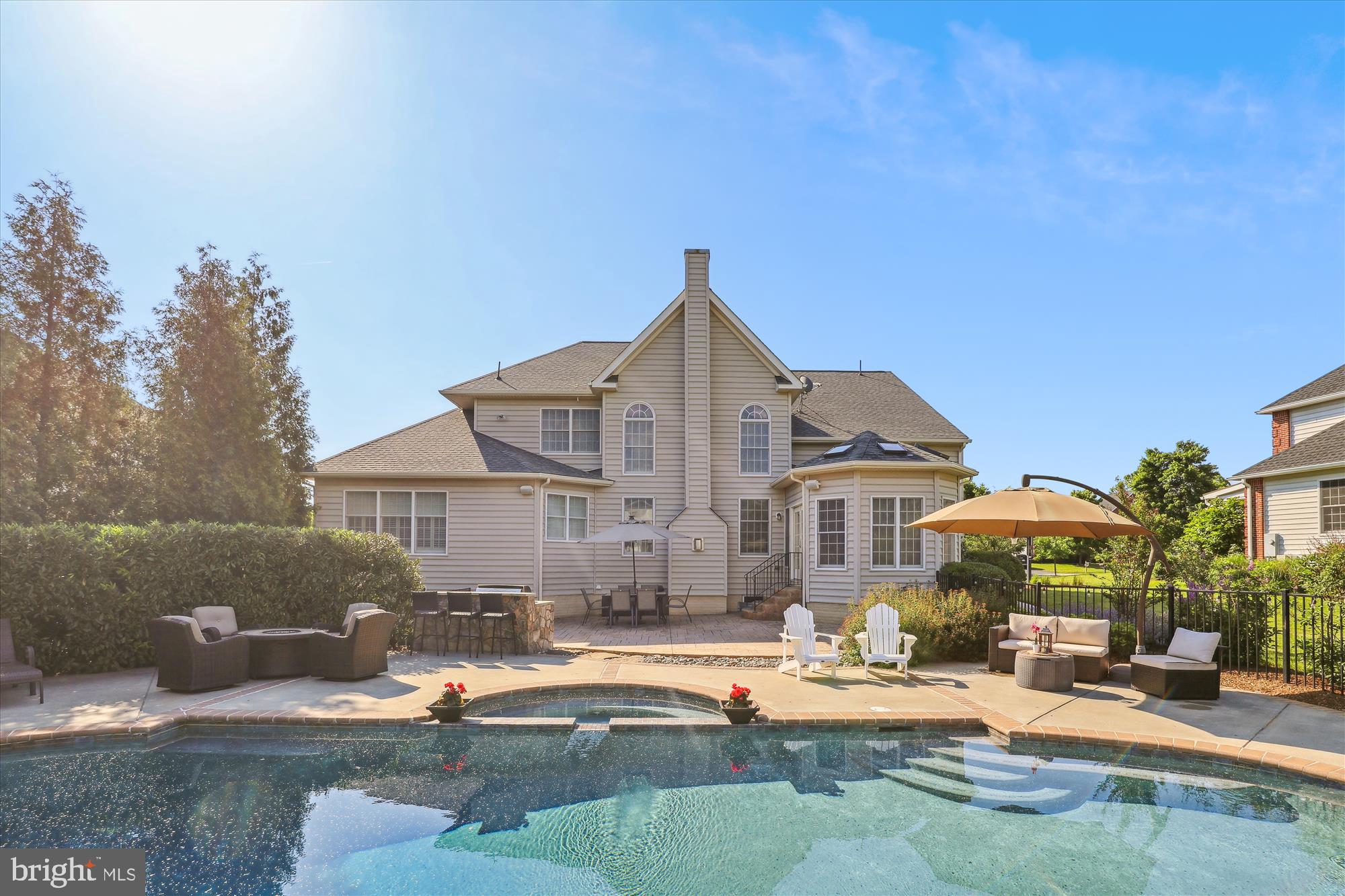 SOUTH RIDING - Residential