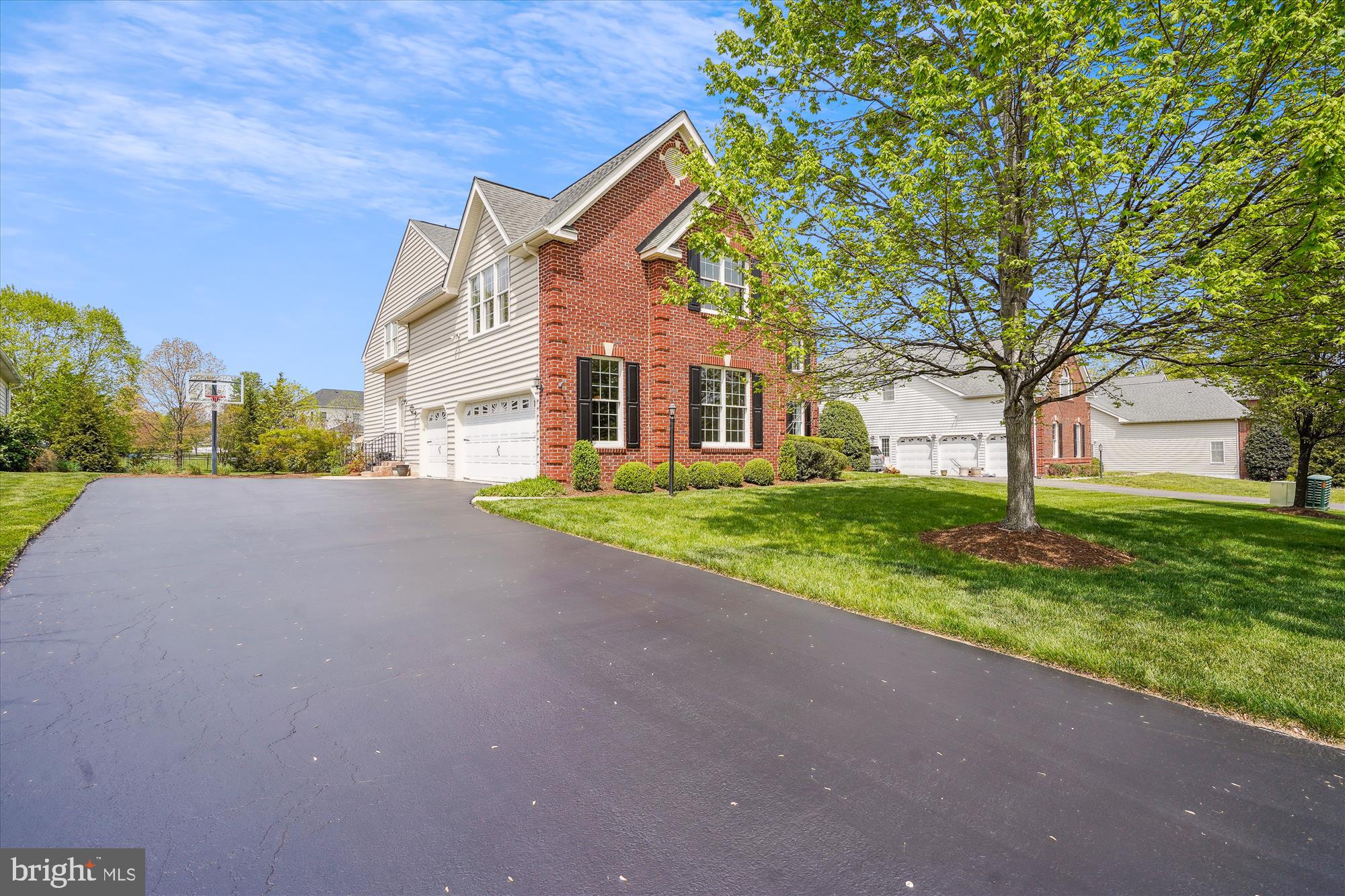 SOUTH RIDING - Residential