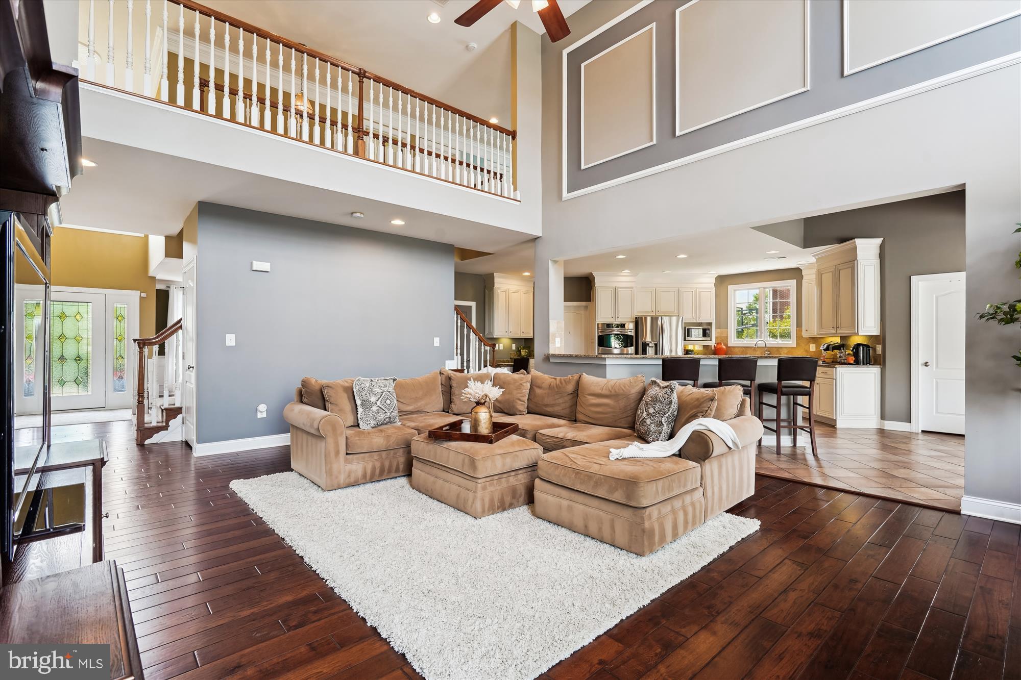 SOUTH RIDING - Residential