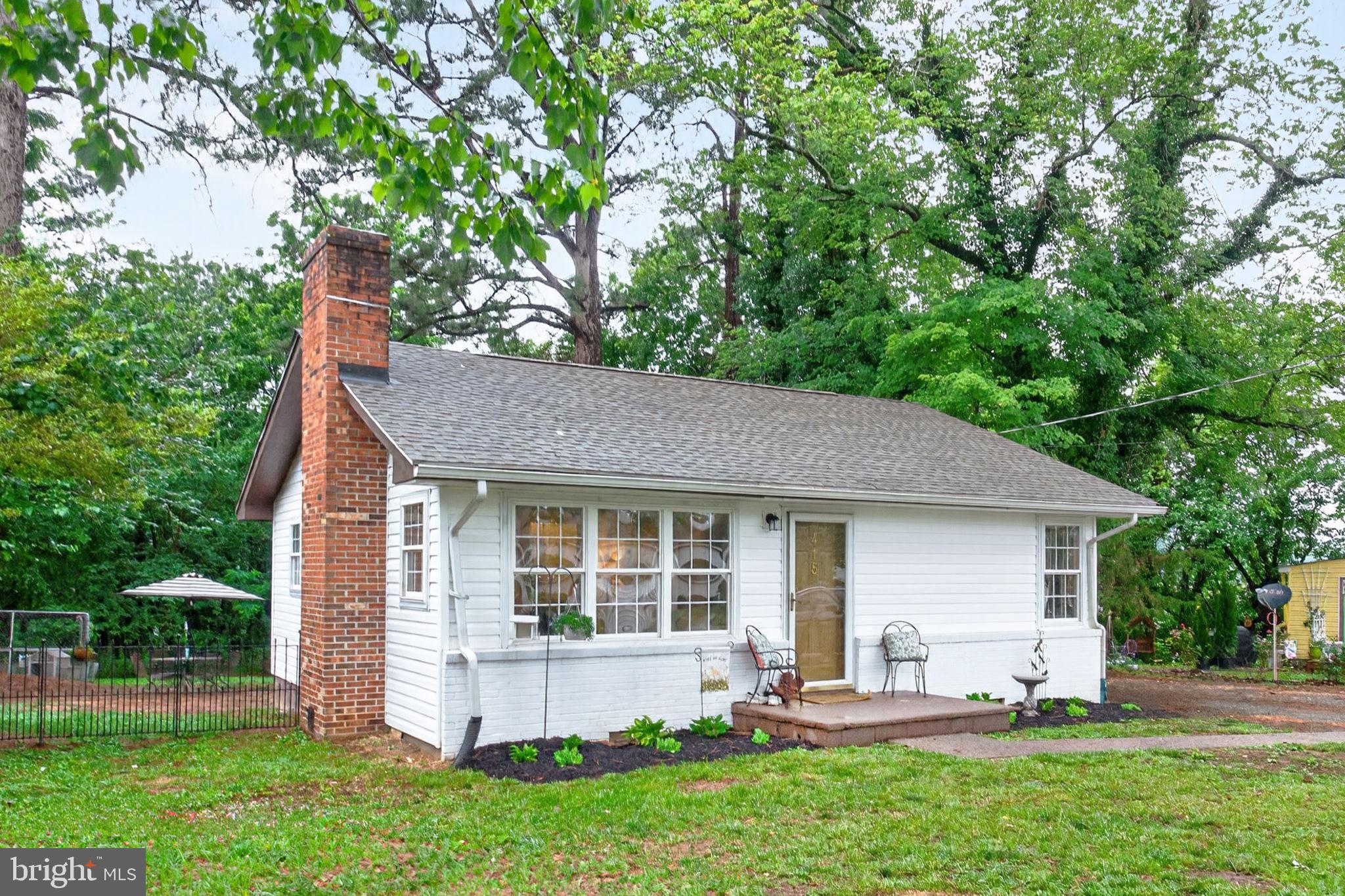 Charming one-level living in the heart of historic Gordonsville! This beautifully maintained 2-bedroom, 1 full bath home offers the perfect blend of small-town charm and modern comfort. Featuring a bright and inviting living space, updated landscaping, and a welcoming front porch, this home is ideal for first-time buyers, downsizers, or anyone looking for easy living.
Enjoy the convenience of being just minutes from local shops, restaurants, wineries, and everything downtown Gordonsville has to offer, while still being an easy drive to Charlottesville and surrounding areas. The spacious Back yard provides room for gardening, pets, or outdoor entertaining, and the mature trees create a peaceful setting.
Whether you’re looking for a full-time residence, investment property, or weekend retreat, this adorable home is move-in ready and full of character. Don’t miss your opportunity to own a piece of one of Central Virginia’s most charming small towns!