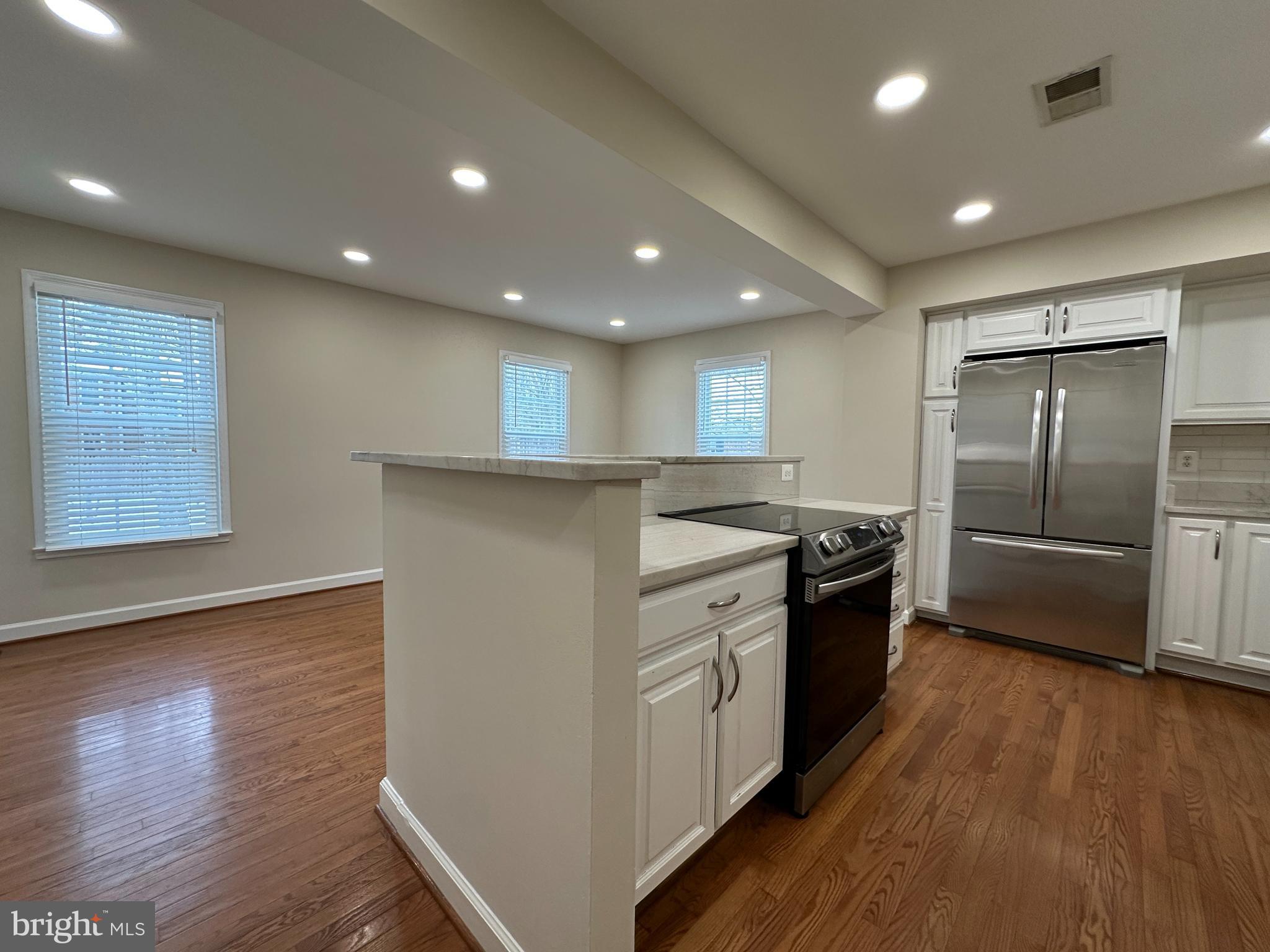 DEEPWOOD - Residential Lease