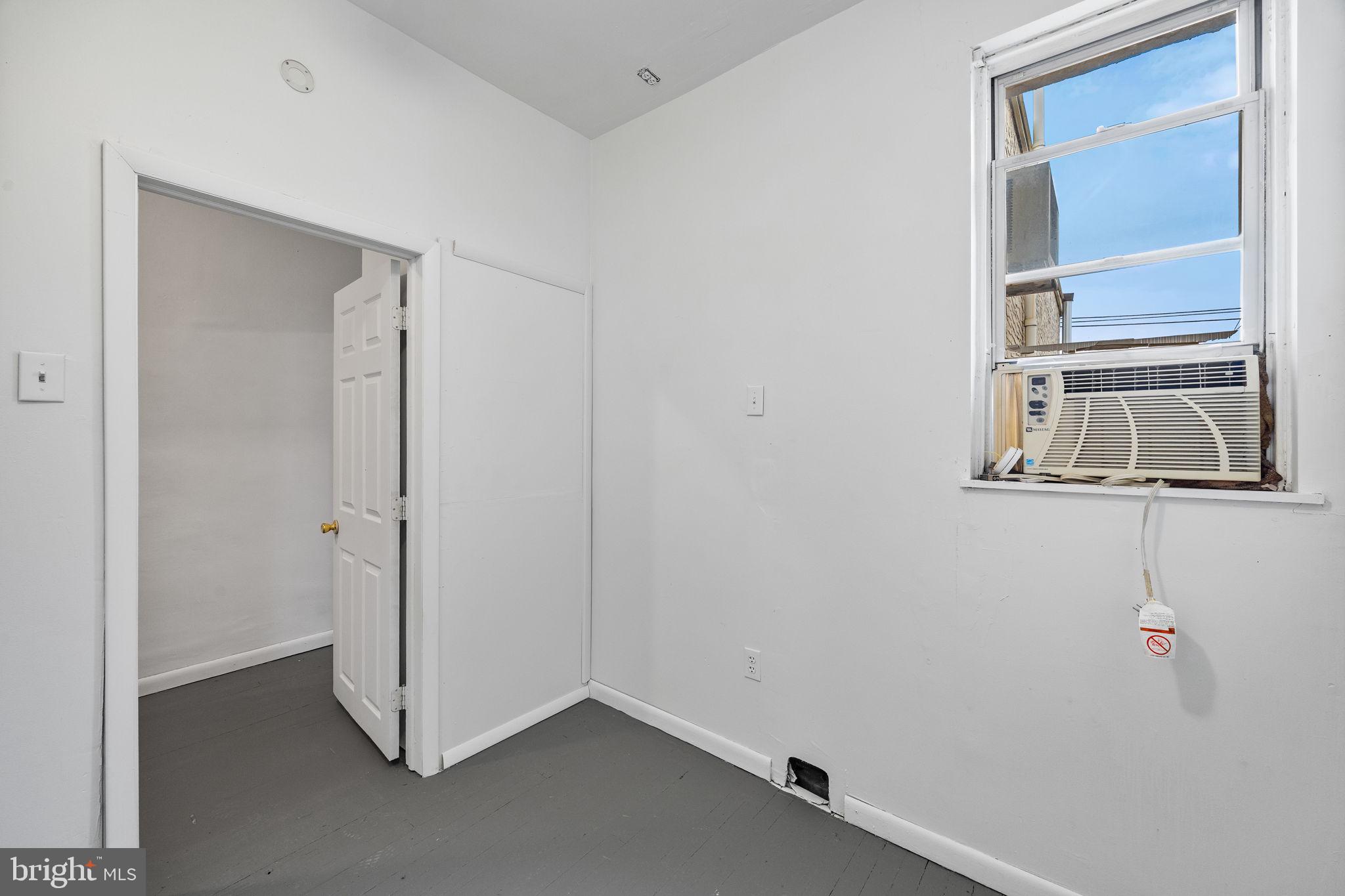 LOWER MOYAMENSING - Residential