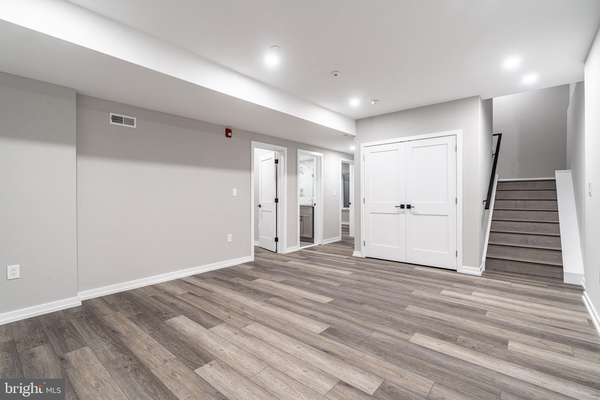 GRADUATE HOSPITAL - Residential Income