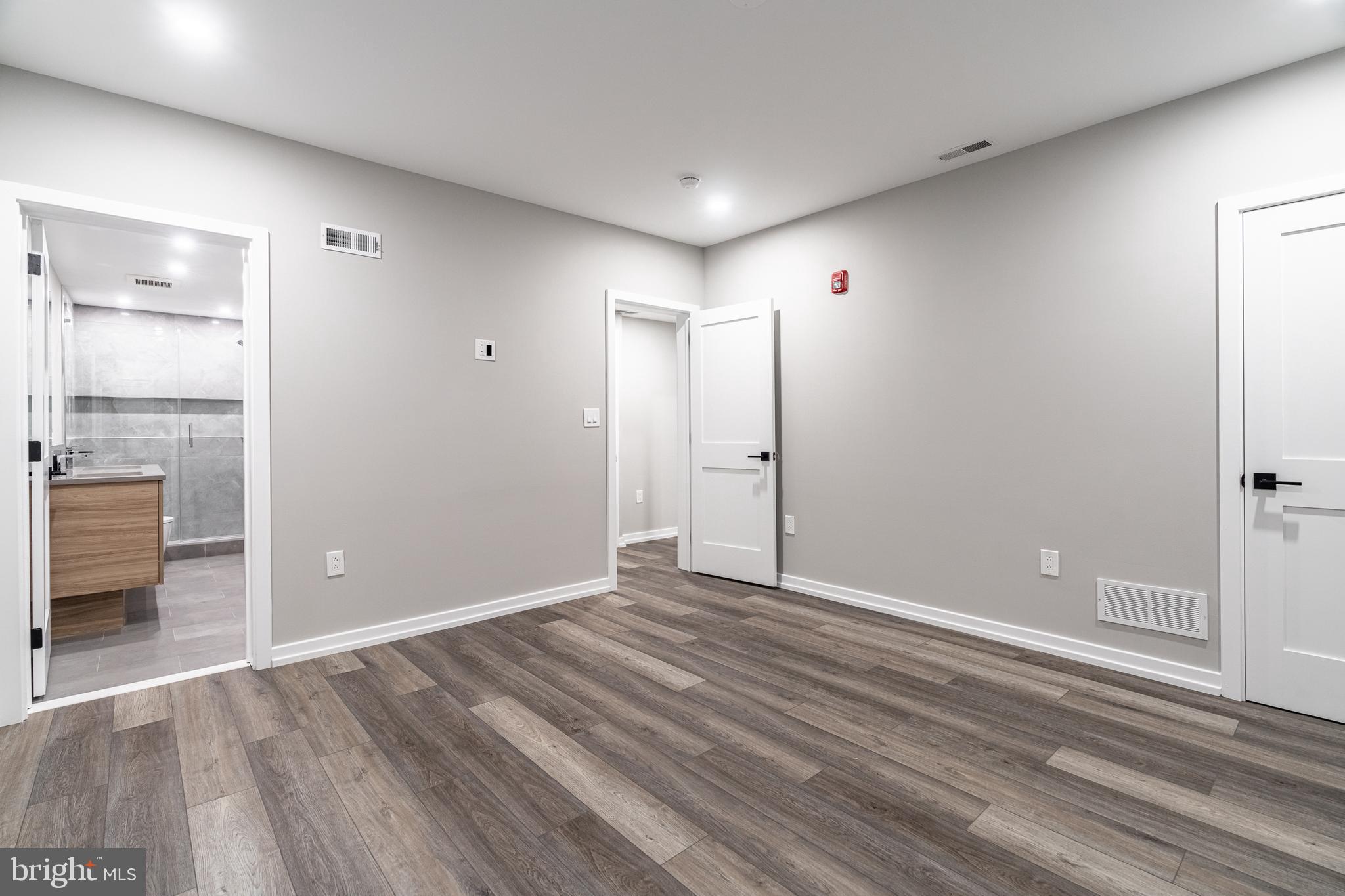 GRADUATE HOSPITAL - Residential Income