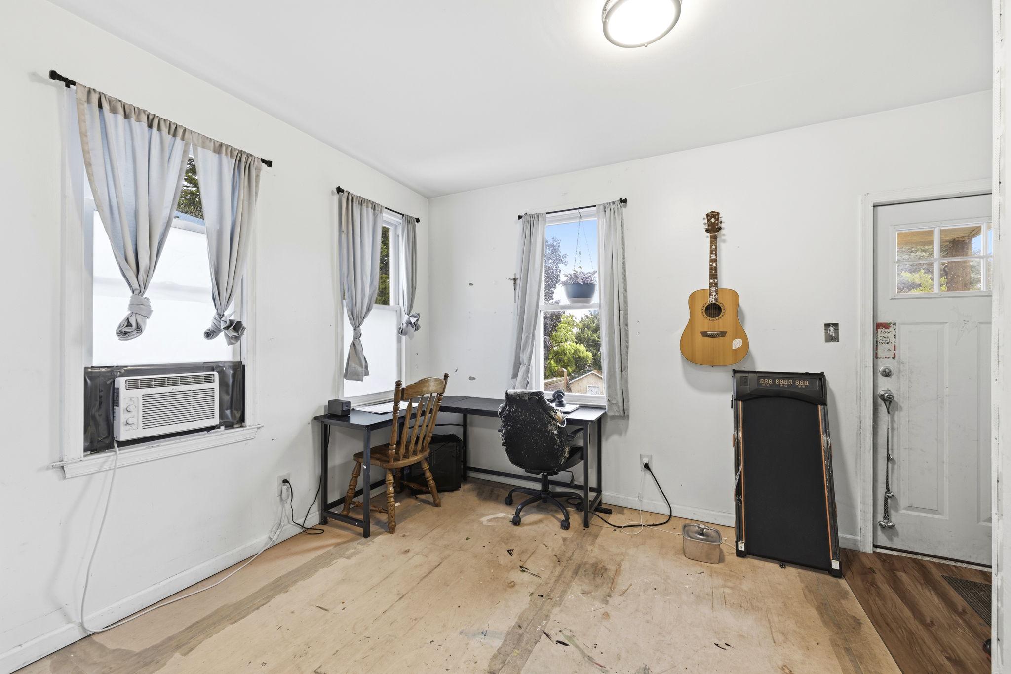 LINWOOD - Residential