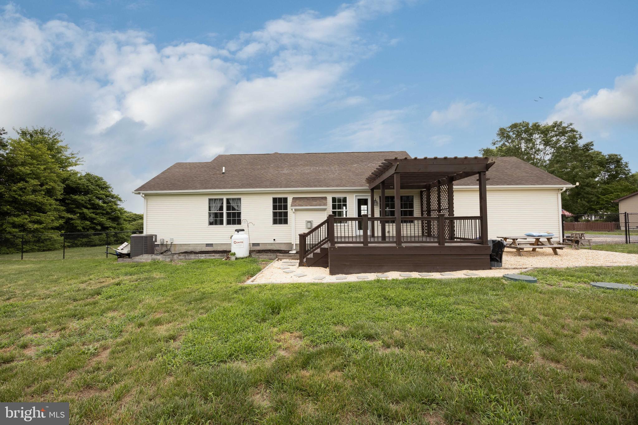 TRINITY MANOR - Residential