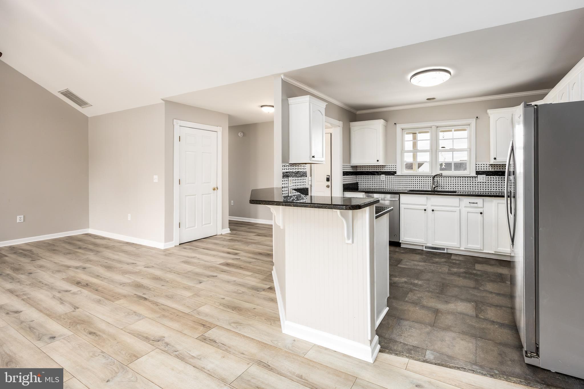 TRINITY MANOR - Residential
