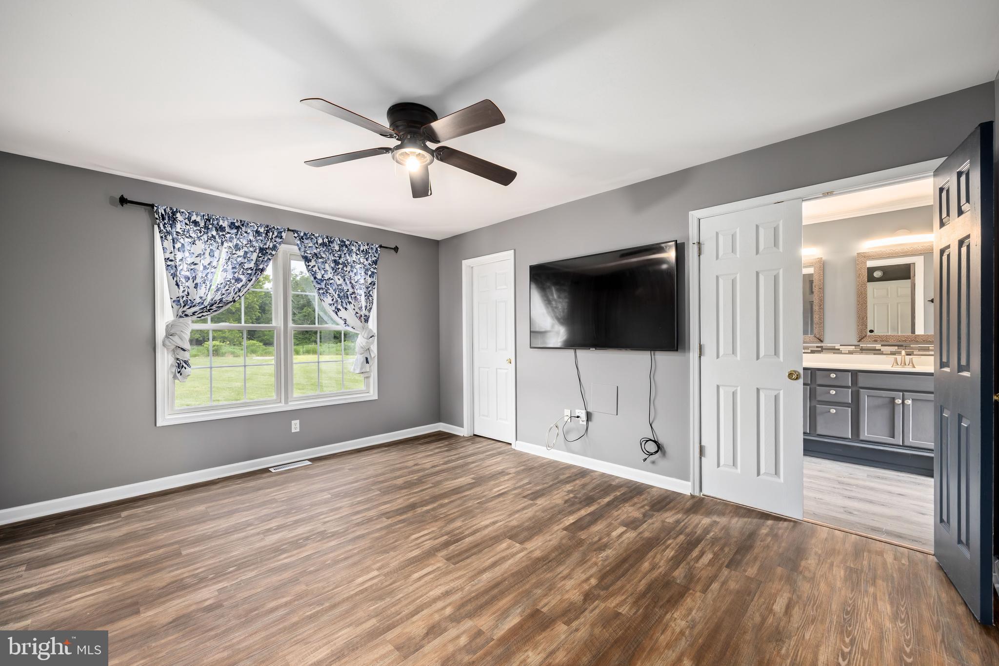 TRINITY MANOR - Residential
